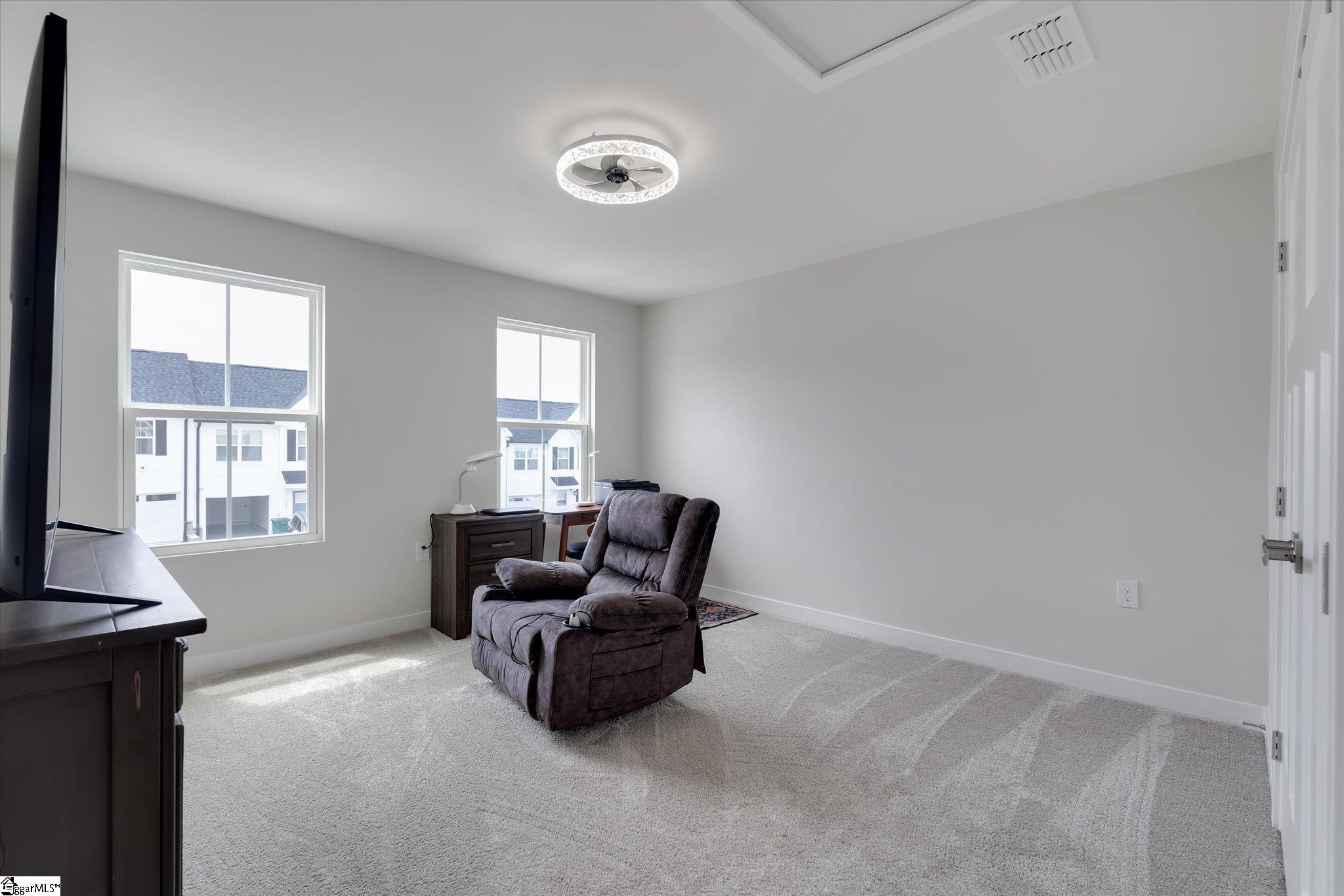 1590676 Property Photo 23
