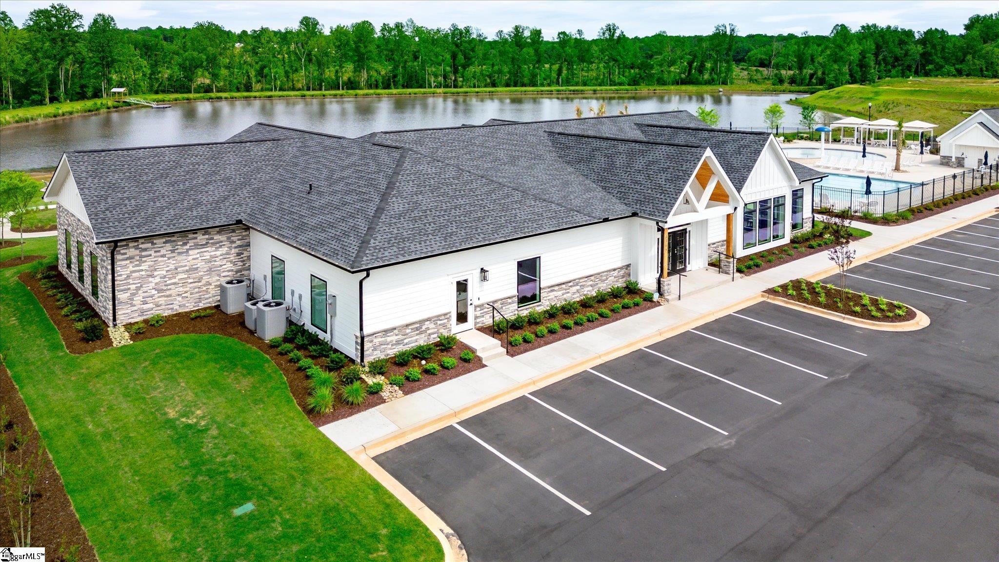 1590676 Property Photo 41