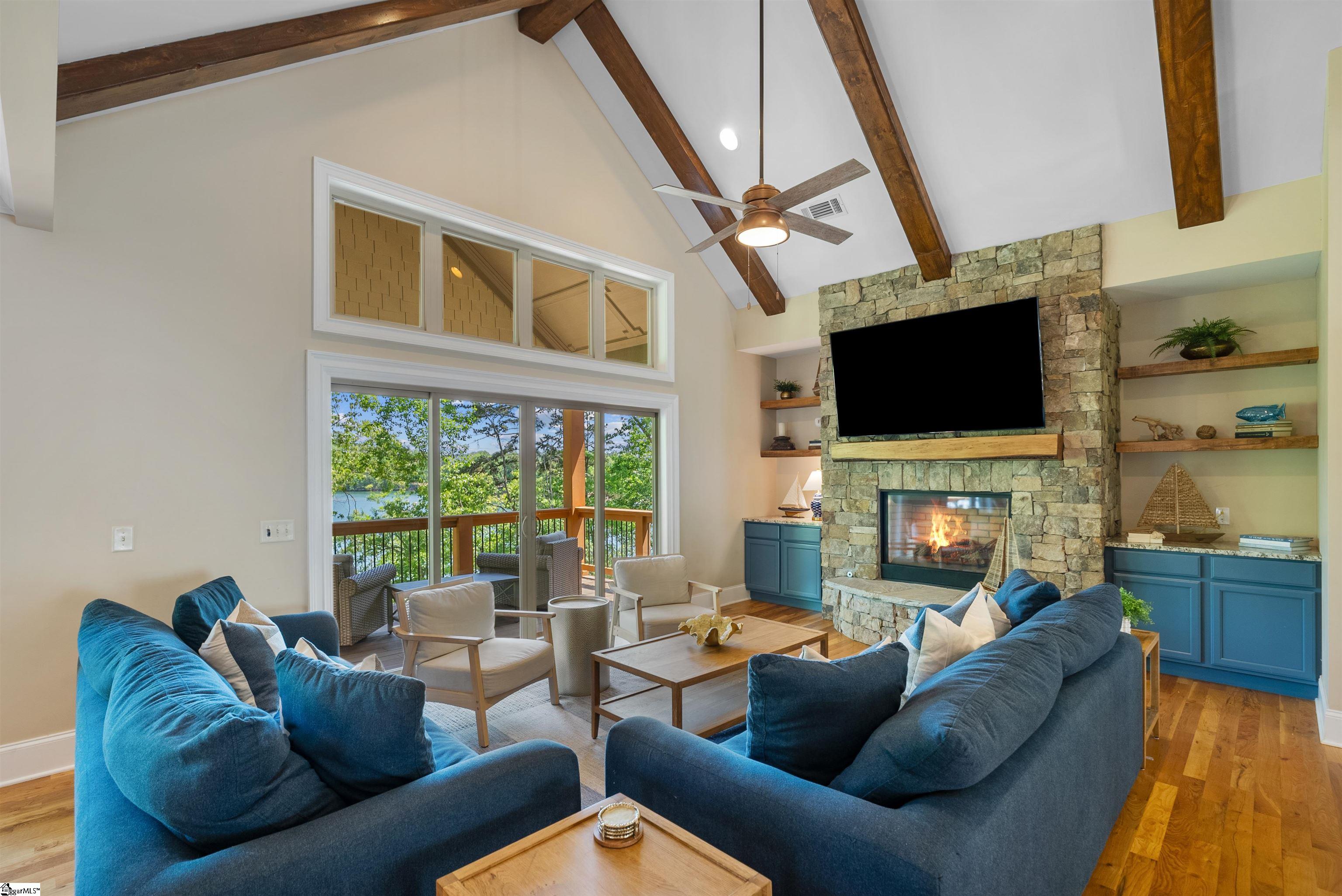1590689 Property Photo 9