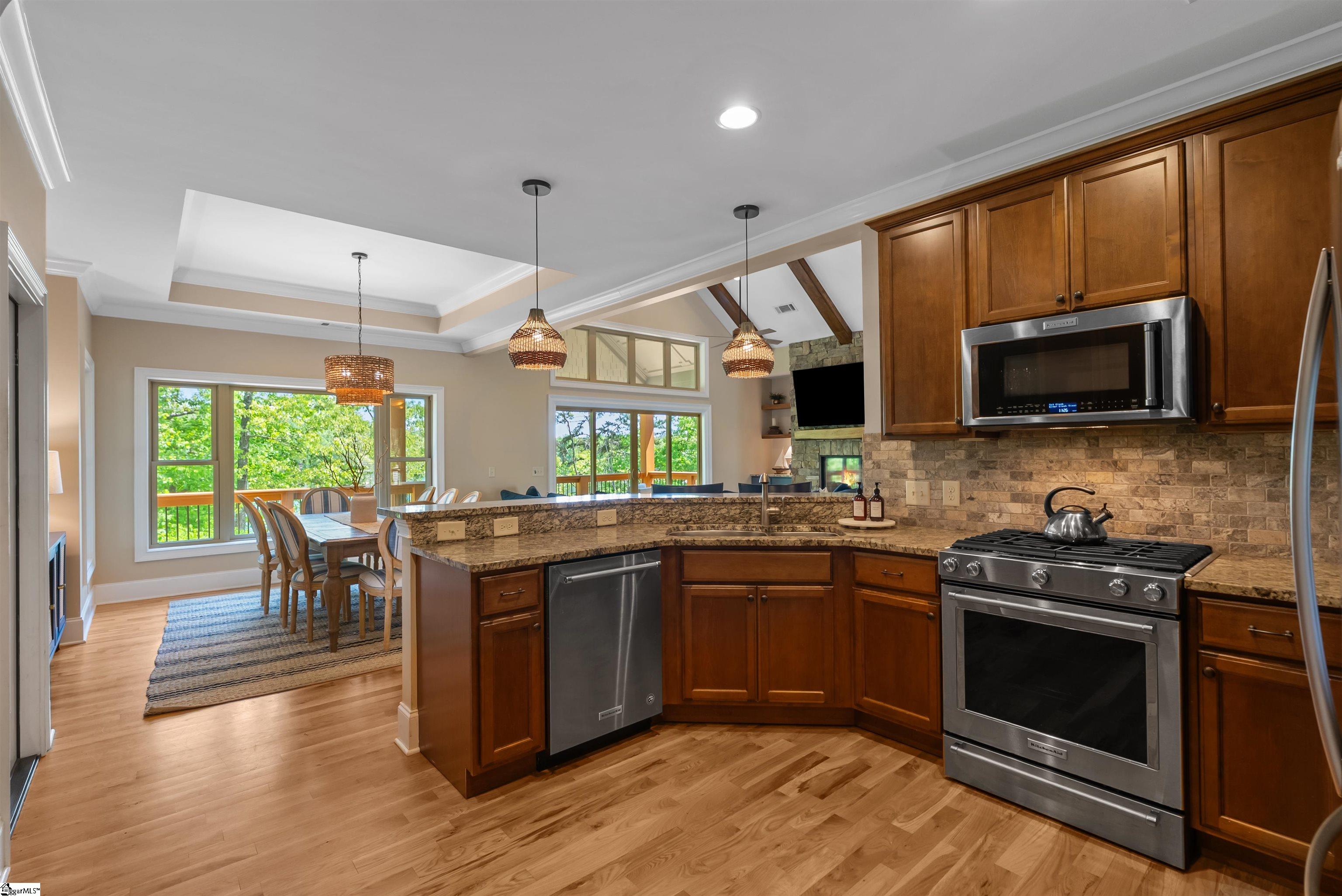 1590689 Property Photo 17