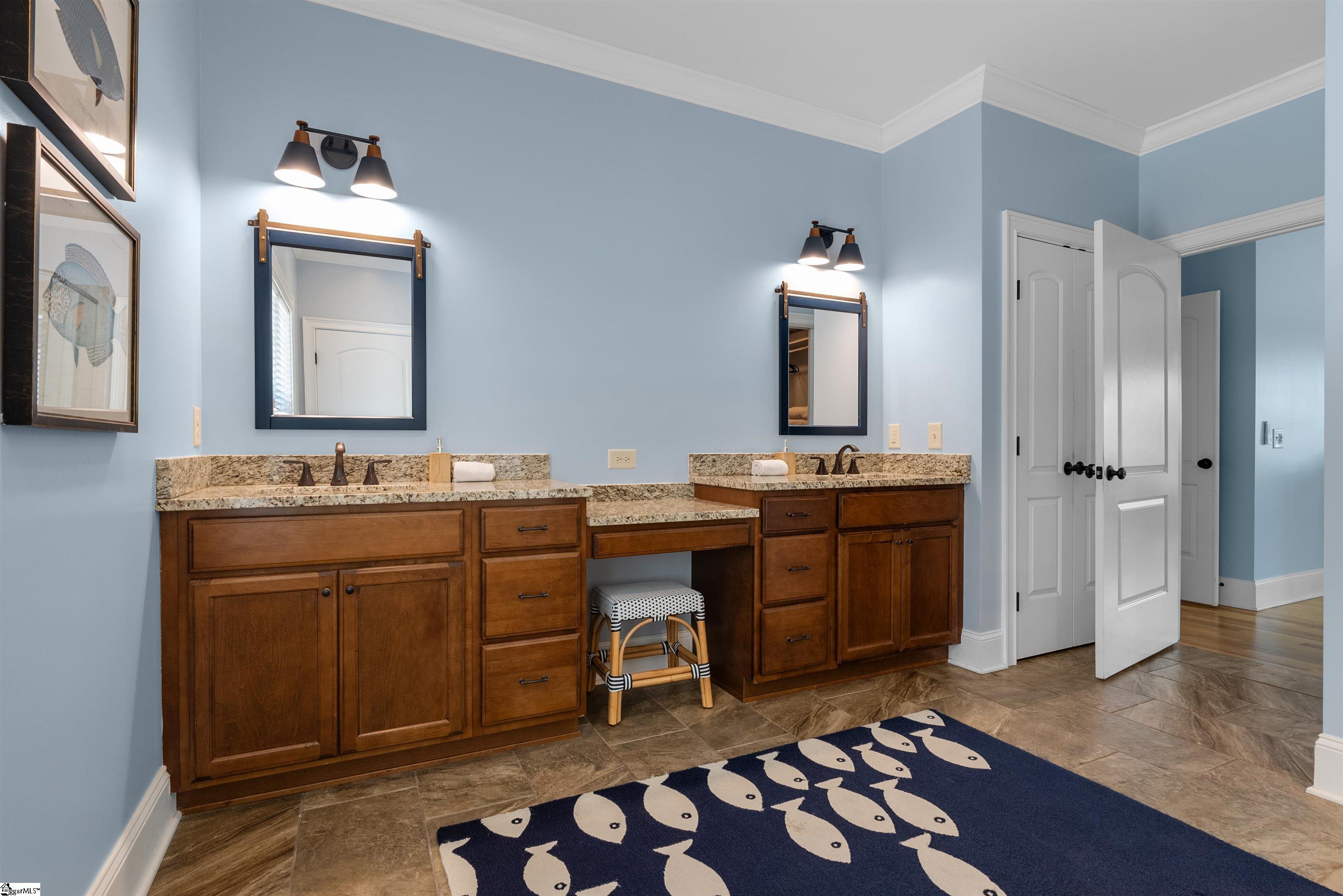 1590689 Property Photo 26