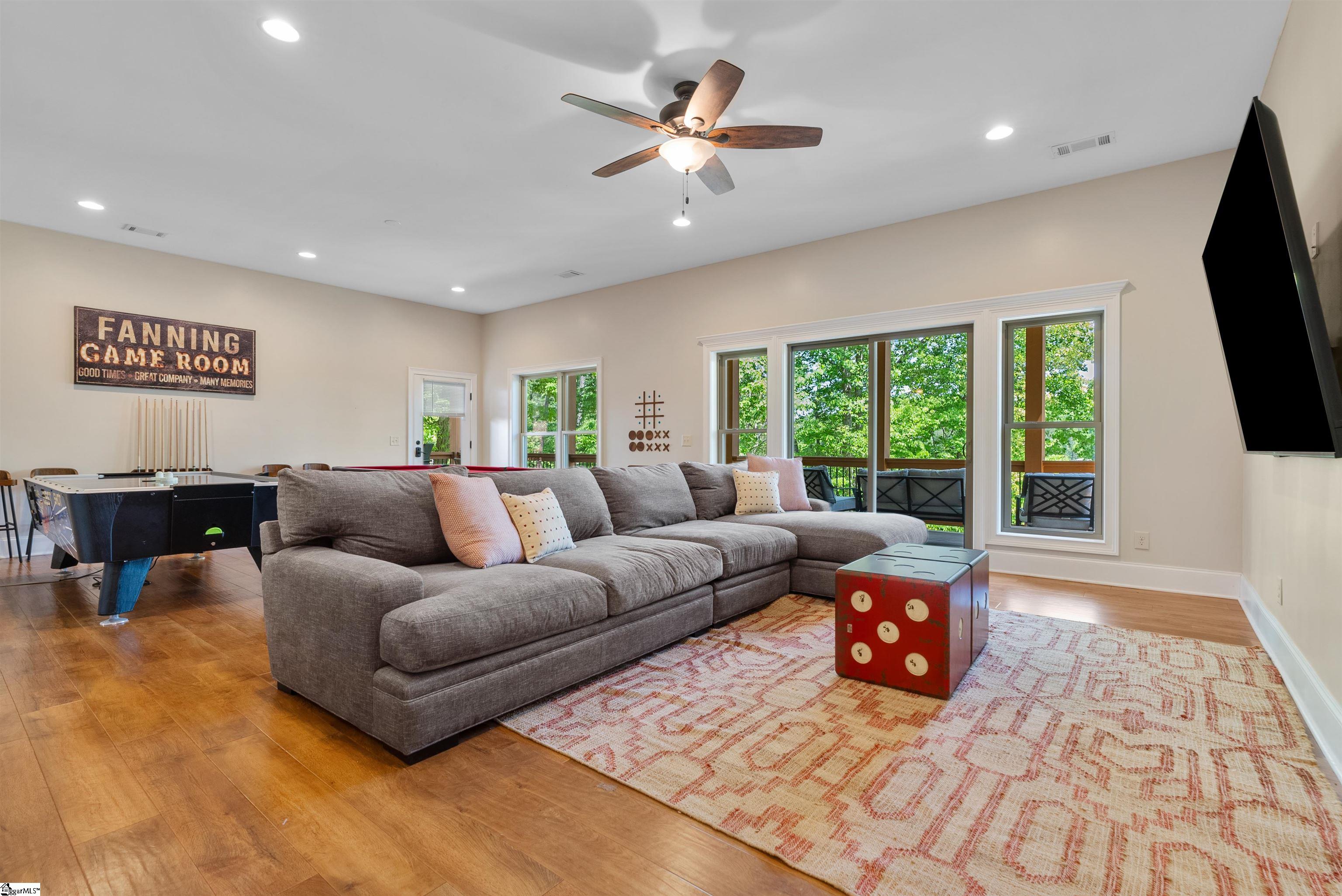 1590689 Property Photo 28