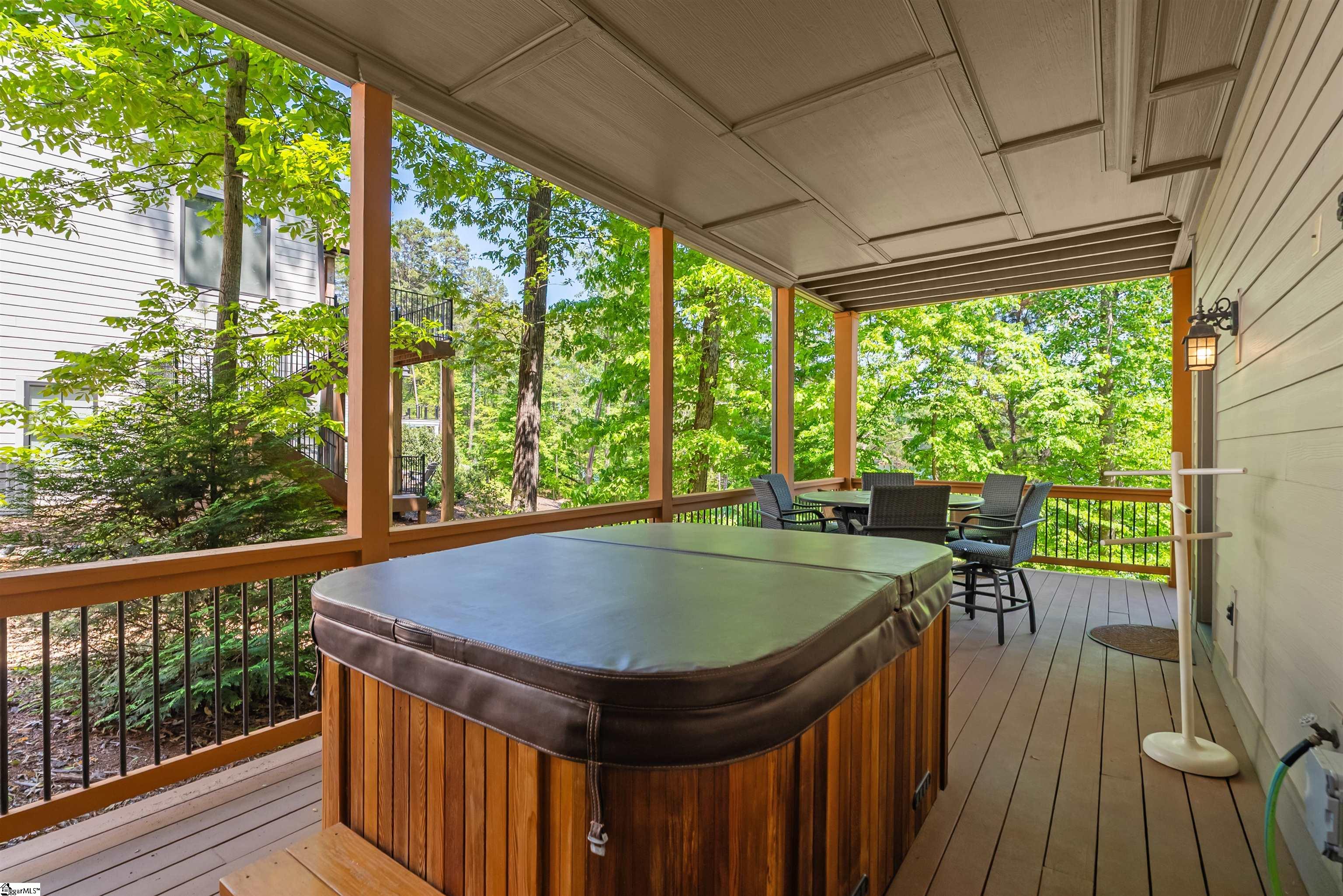 1590689 Property Photo 35