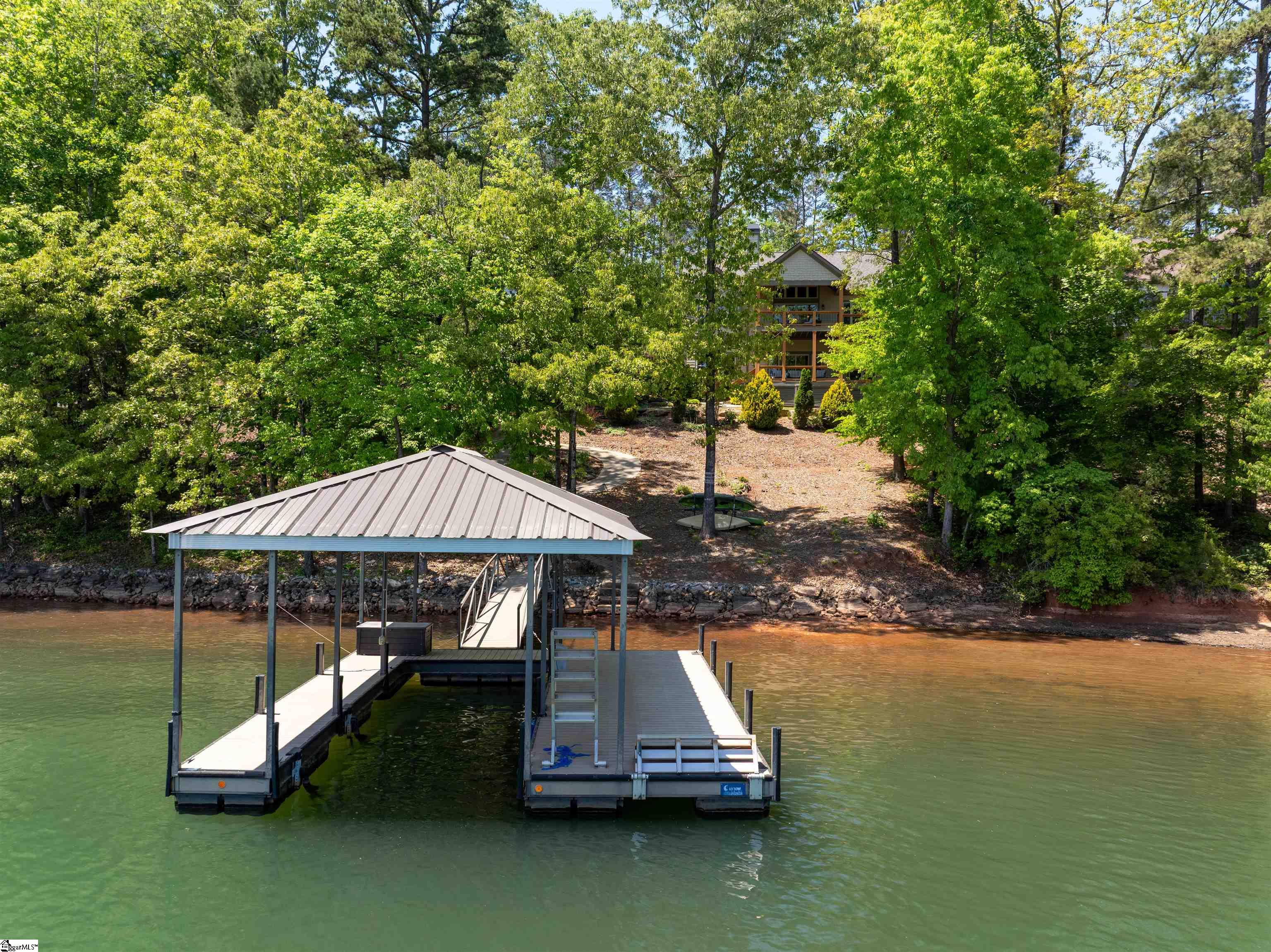 1590689 Property Photo 47