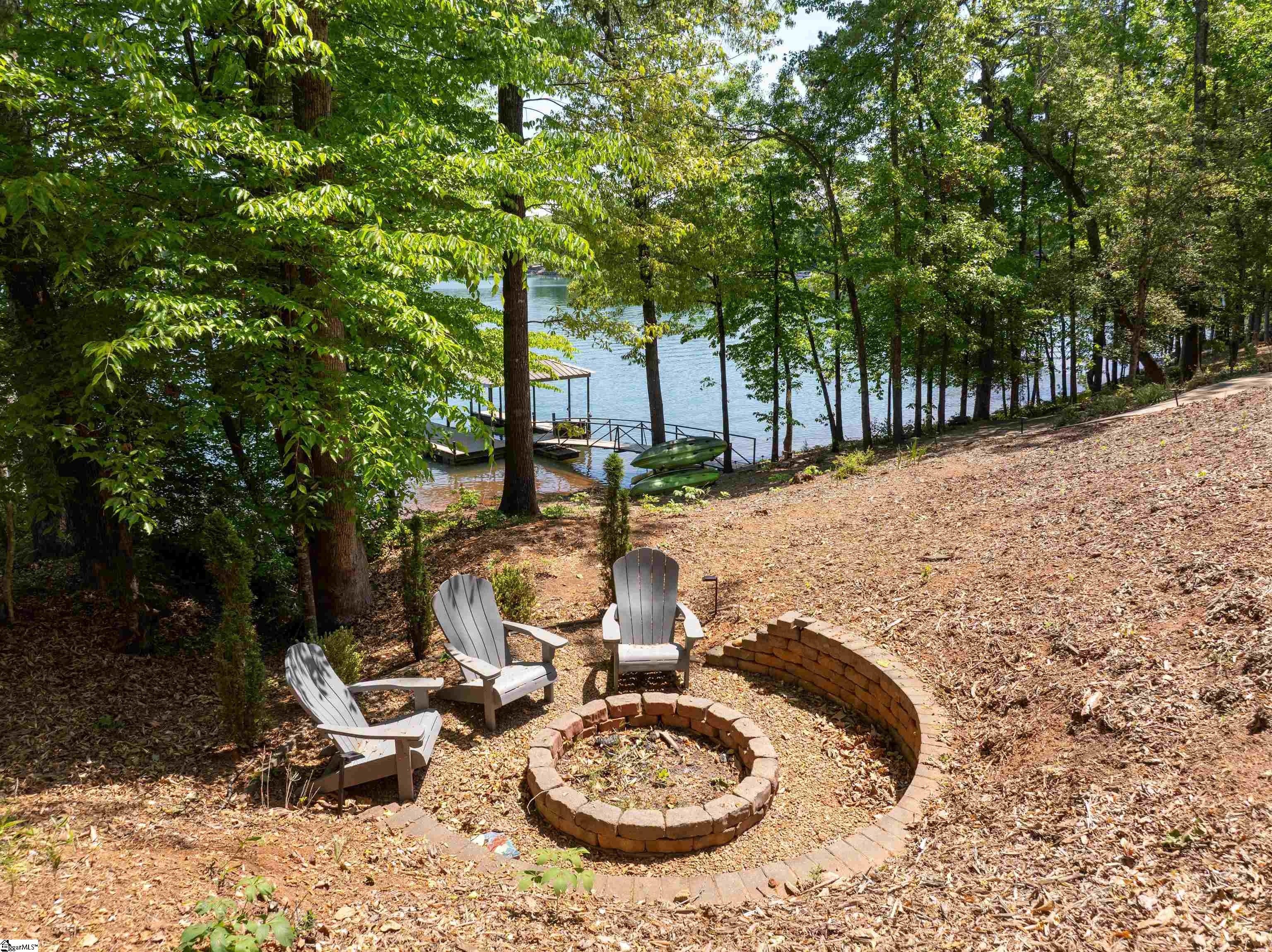 1590689 Property Photo 48