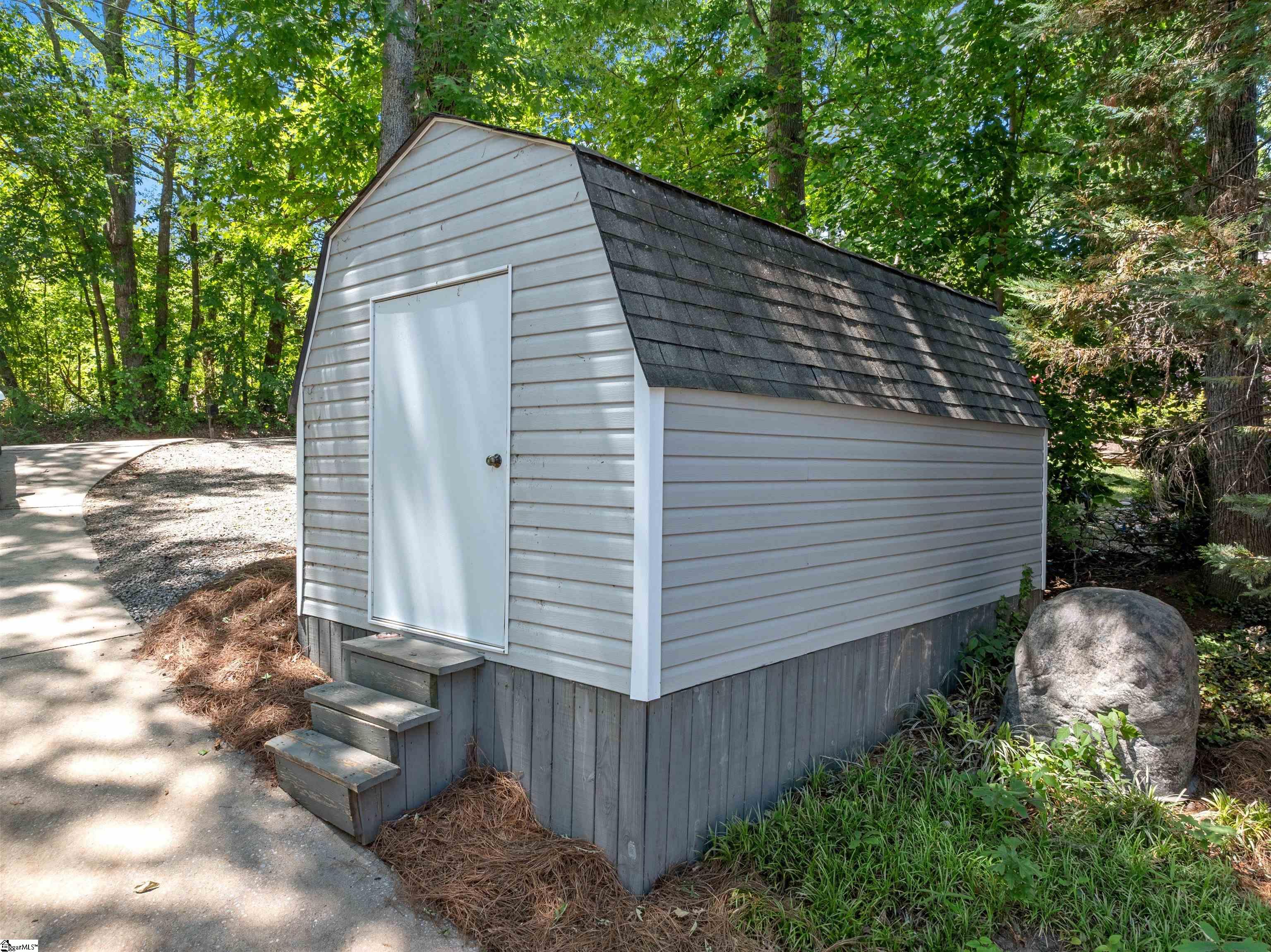 397 Lake Road Property Photo 38