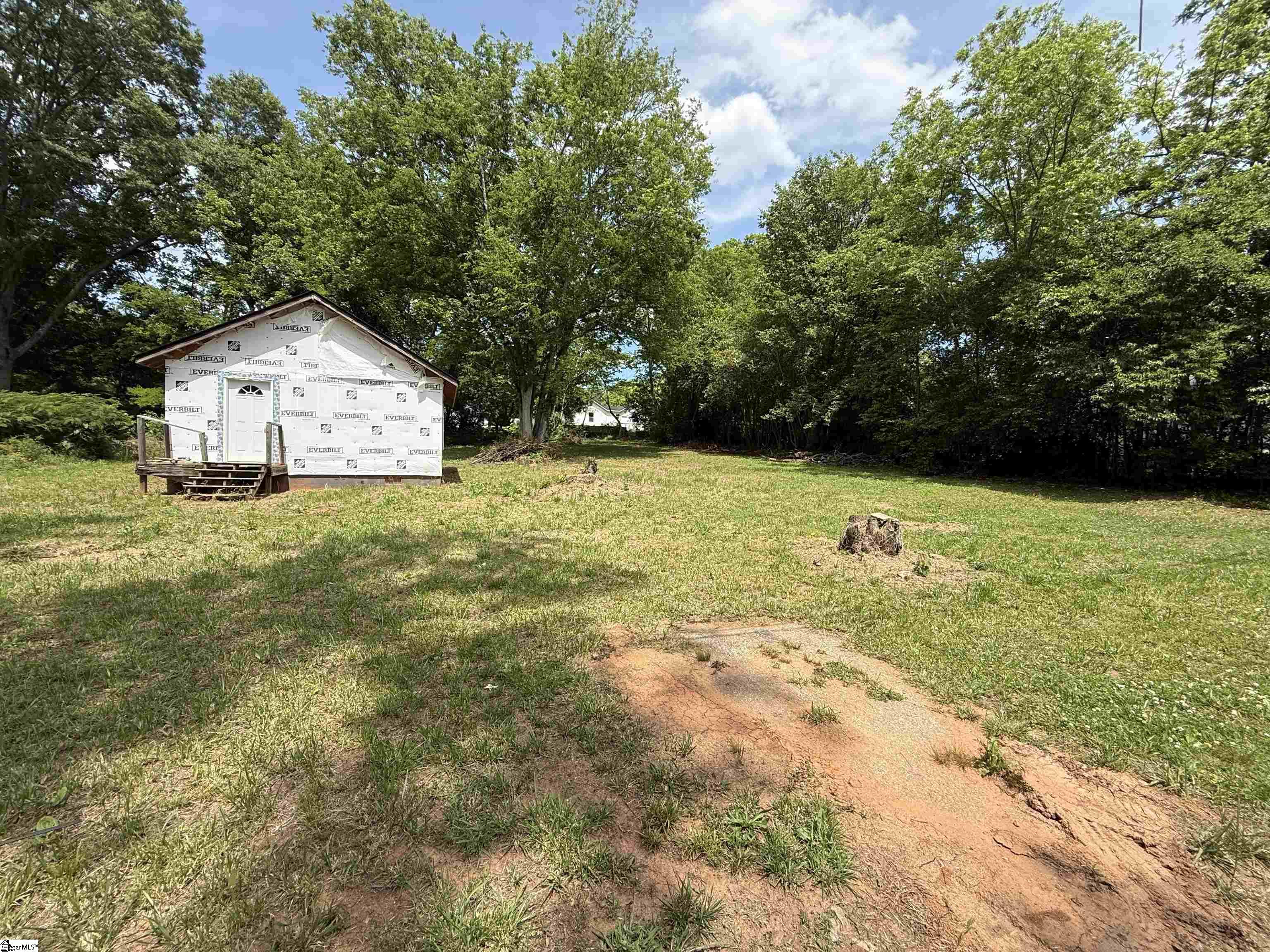 318 Cora Street Property Photo 9