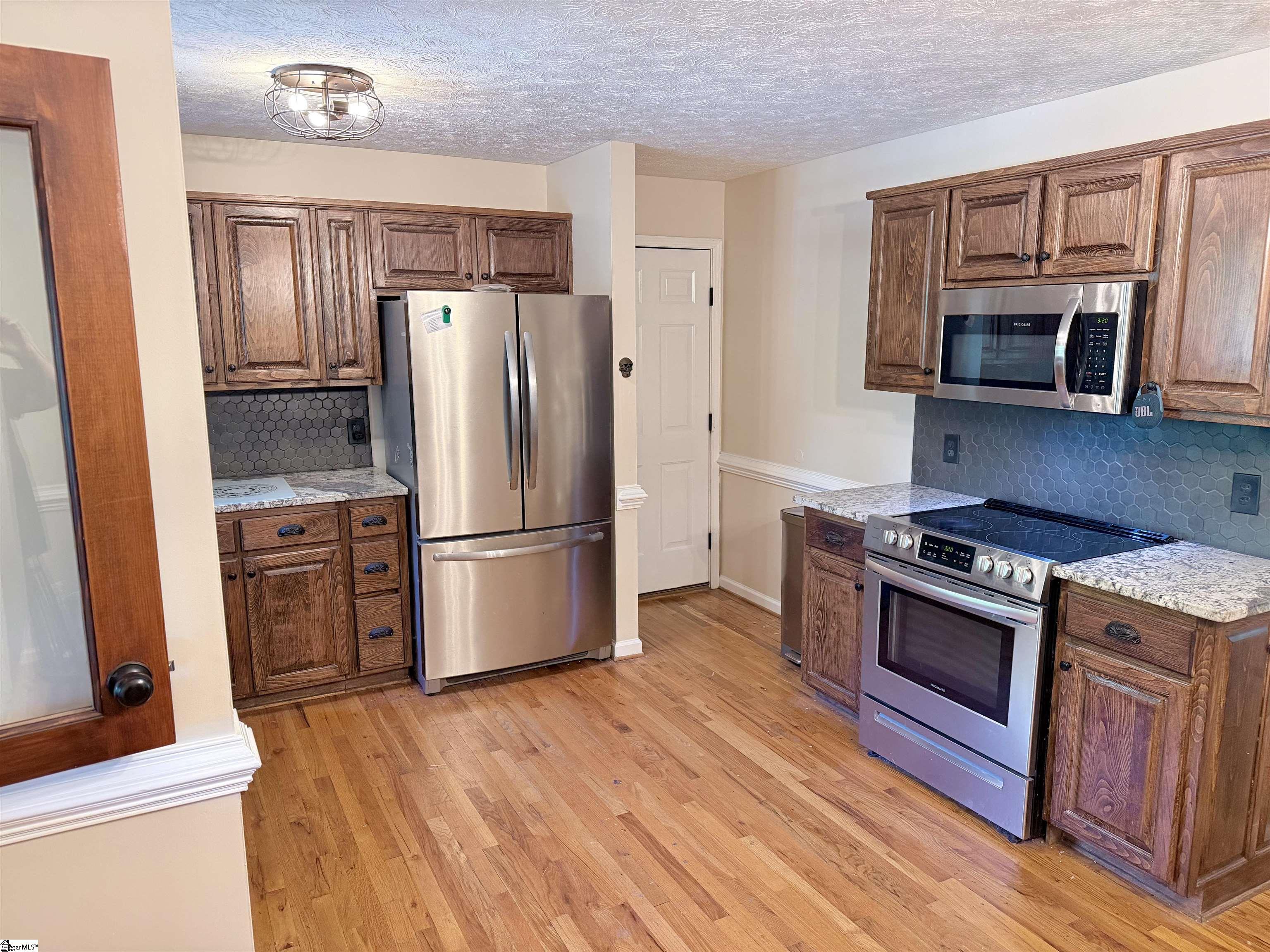 805 Marion Street Property Photo 7