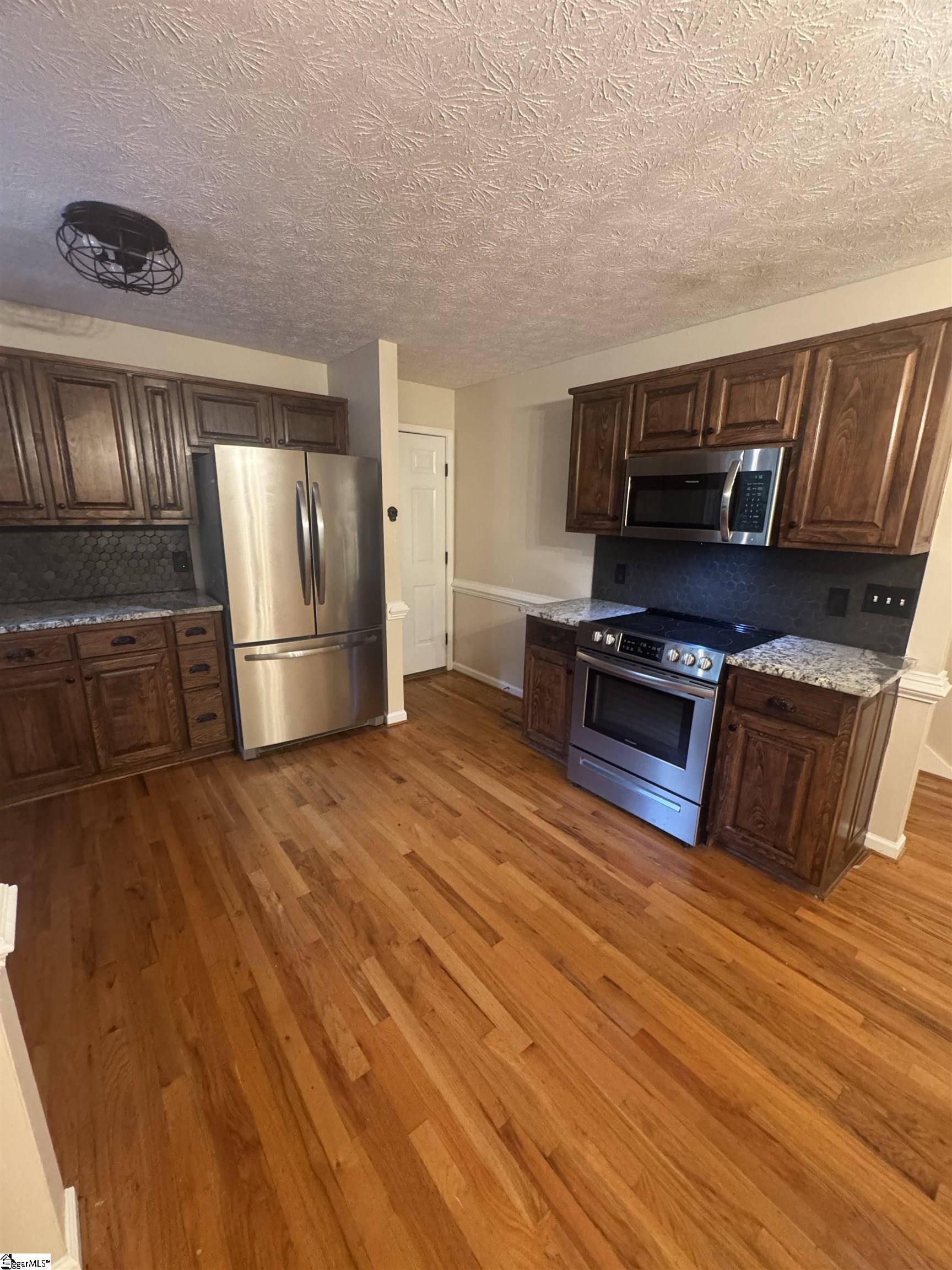 805 Marion Street Property Photo 15