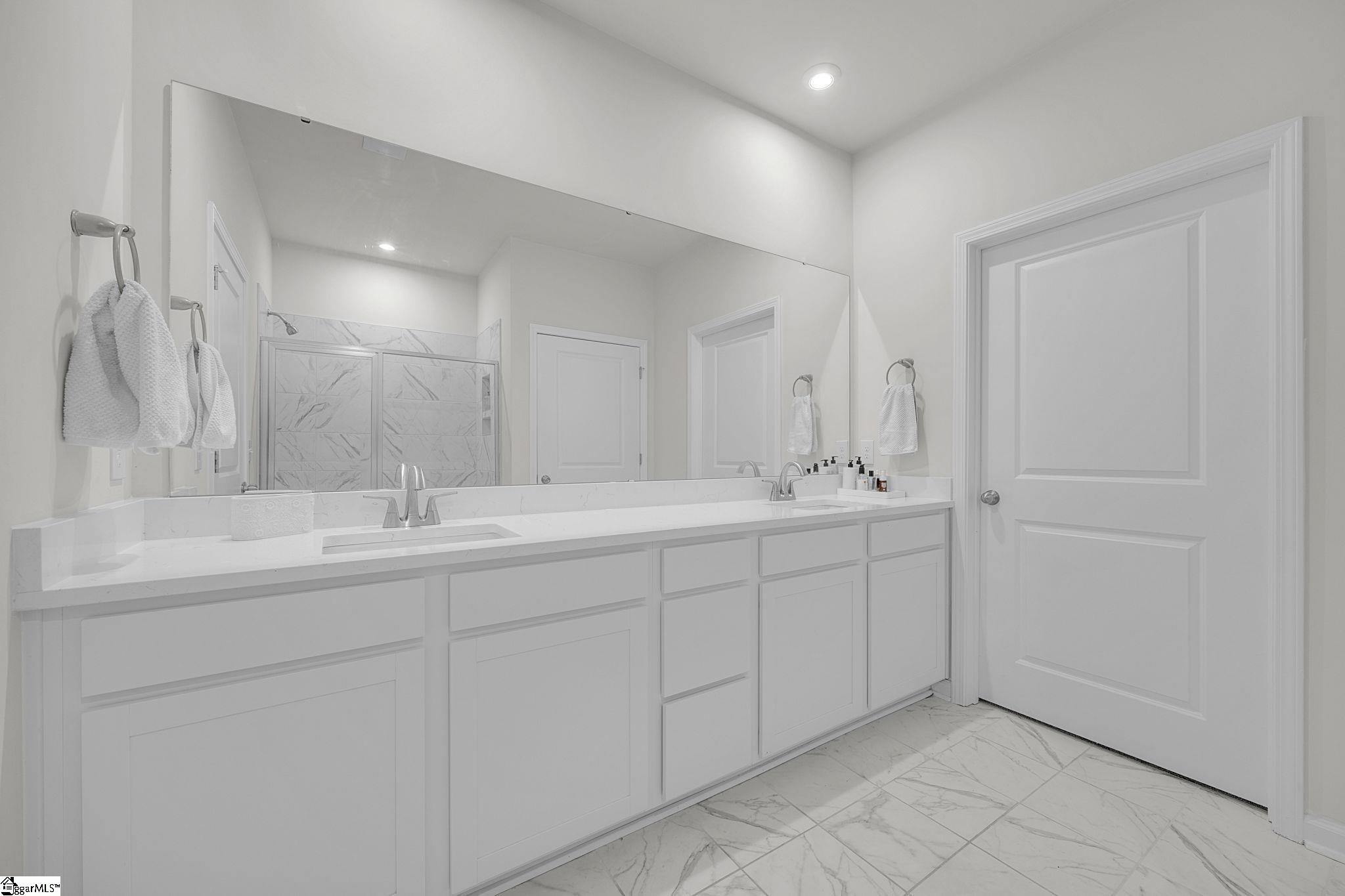 706 Isleworth Lane Property Photo 13