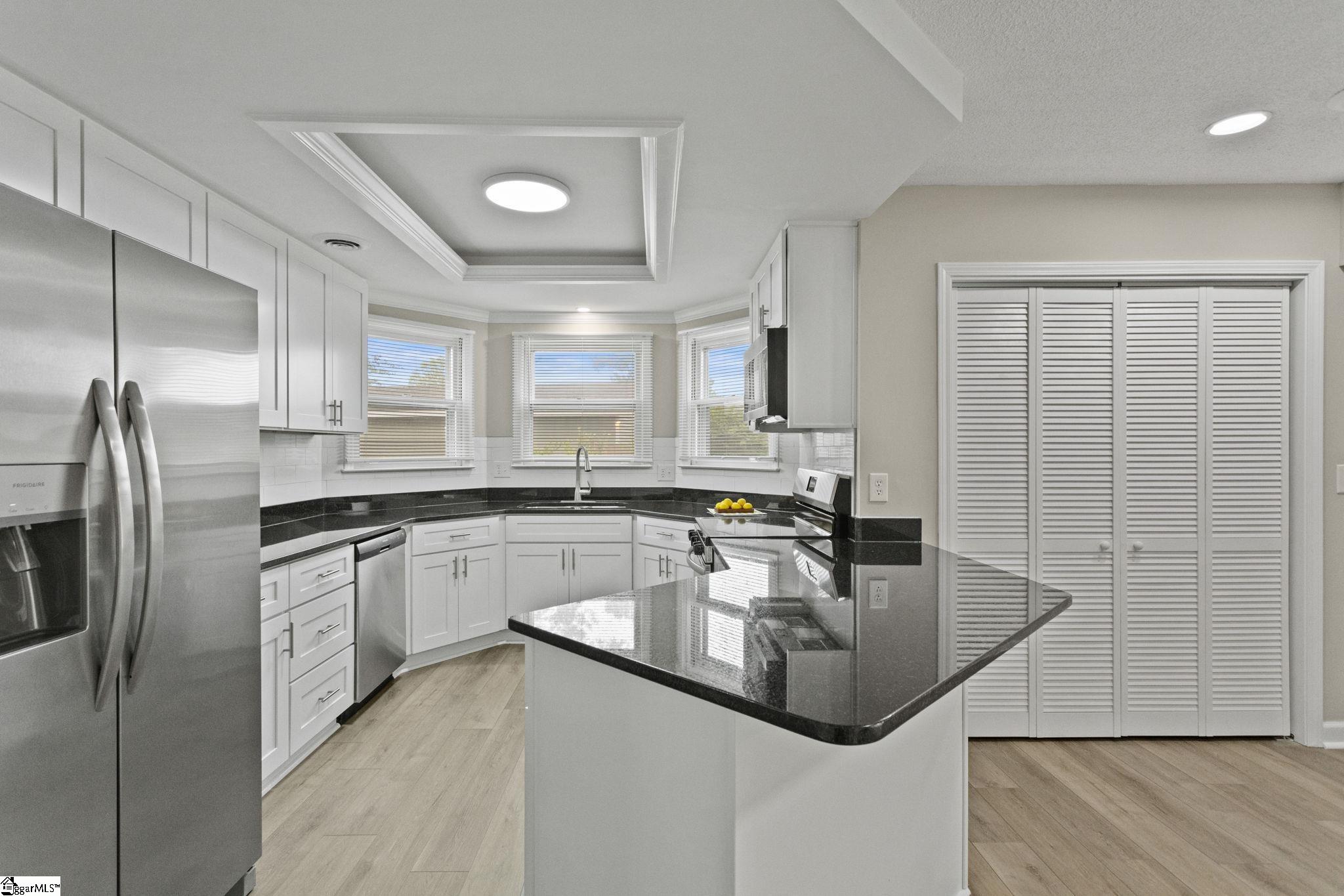 211 Old Towne Road Property Photo 7