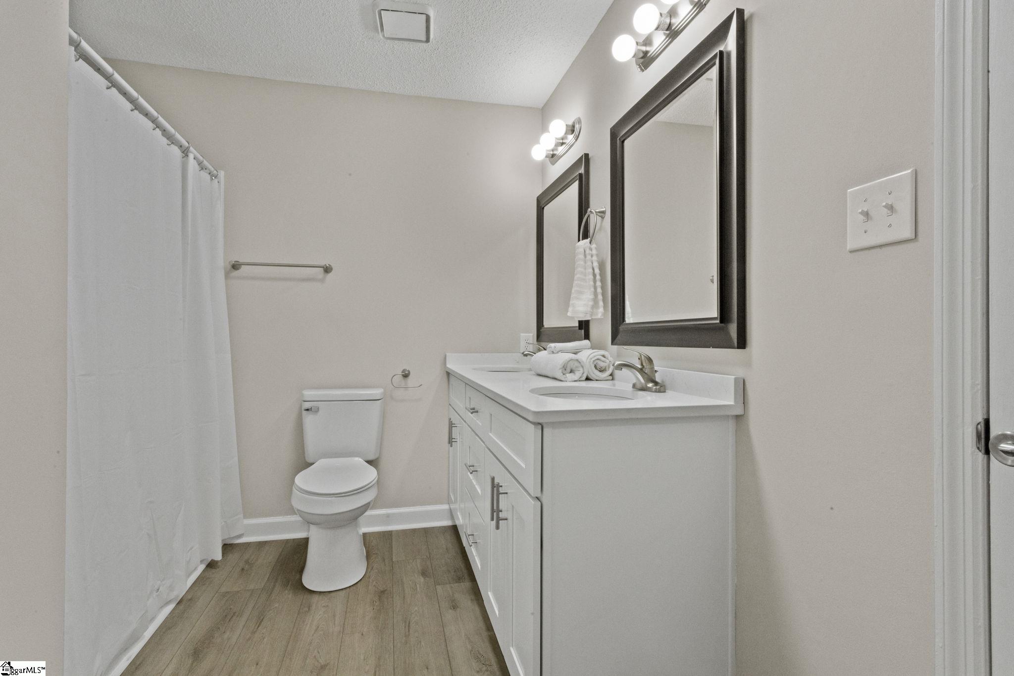 211 Old Towne Road Property Photo 26