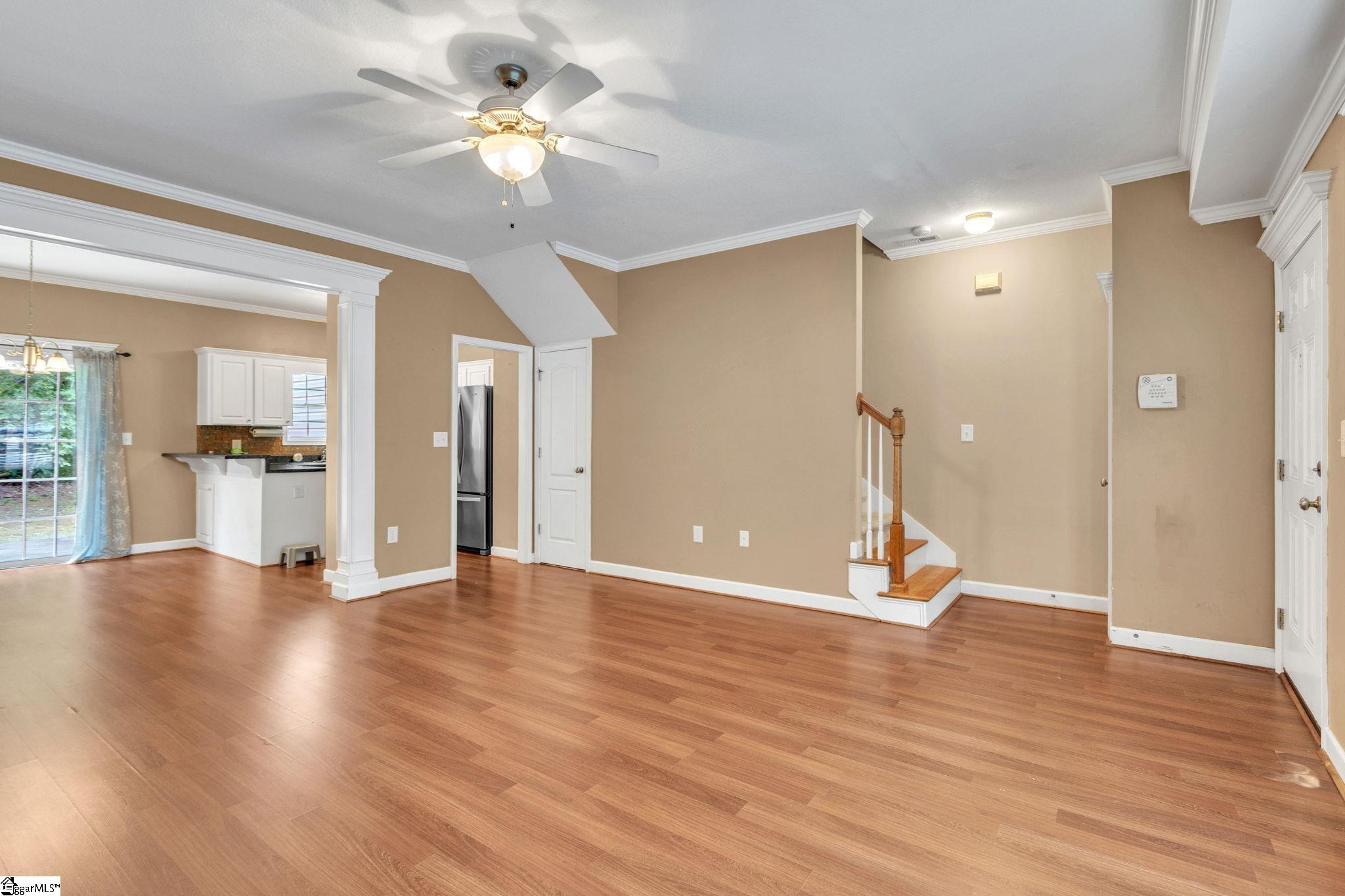 299 Rexford Drive Property Photo 6