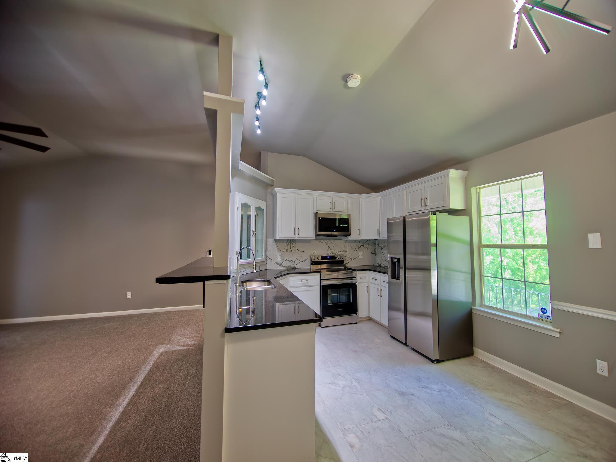 119 Freestone Street Property Photo 8