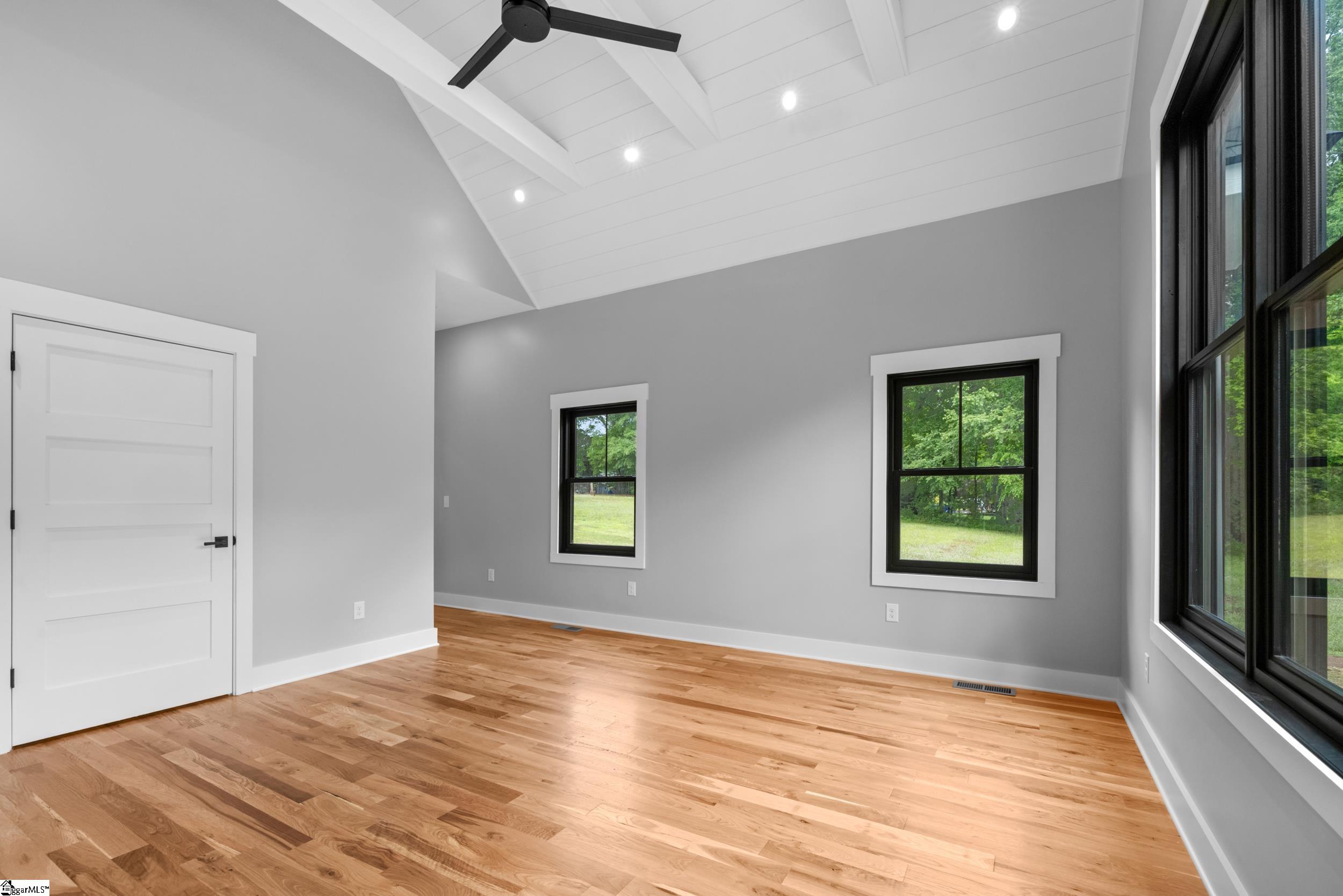 1029 Berkeley Drive Property Photo 14