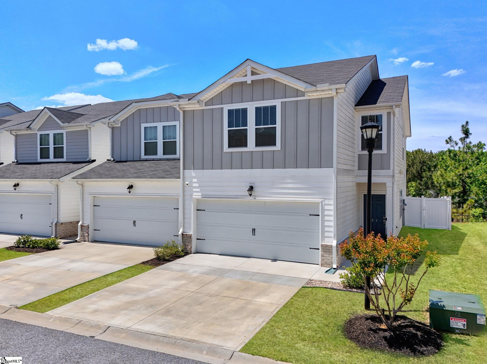 31 Centimeters Drive Property Photo 2