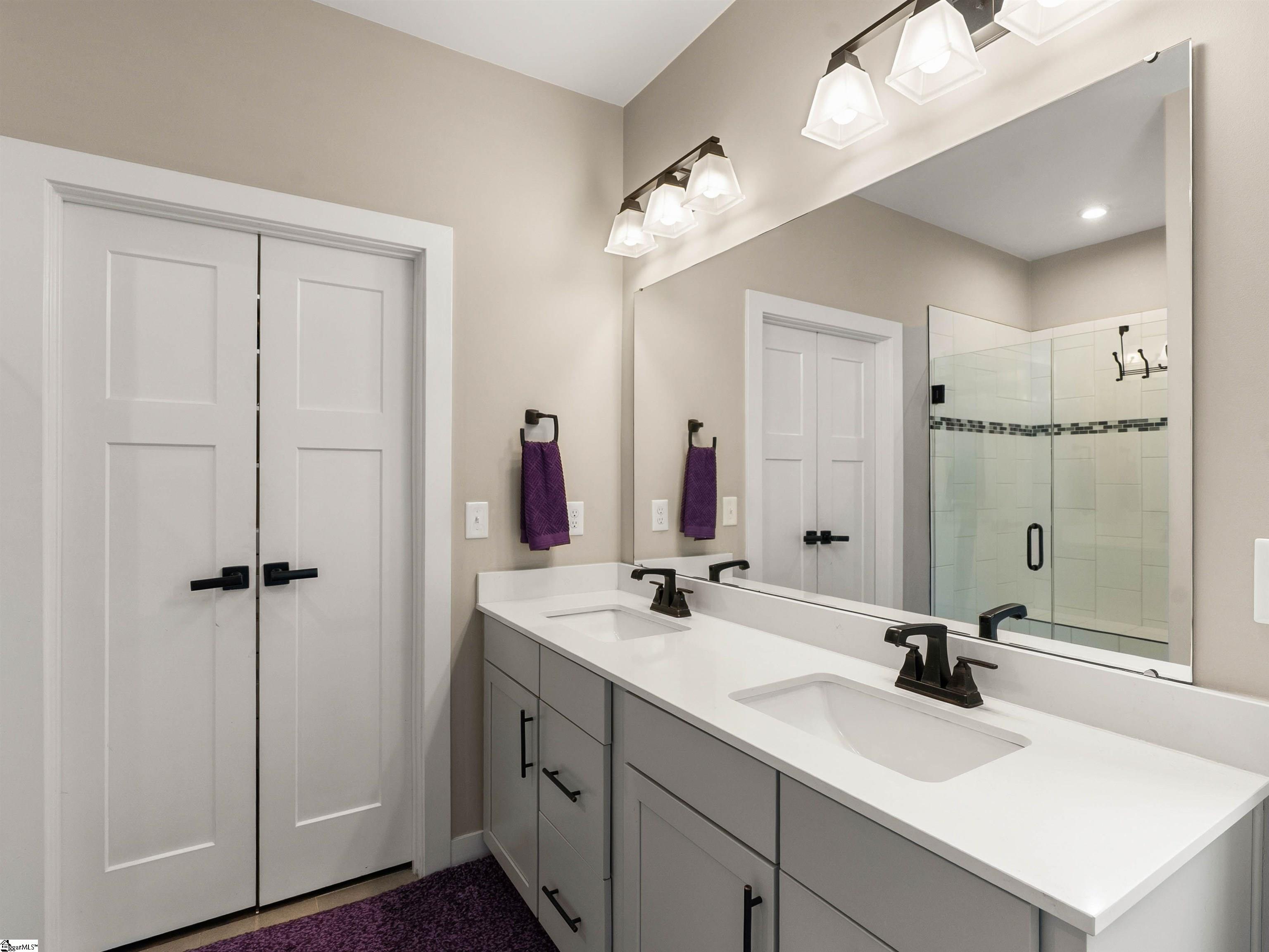 102 Mohegan Way Property Photo 33