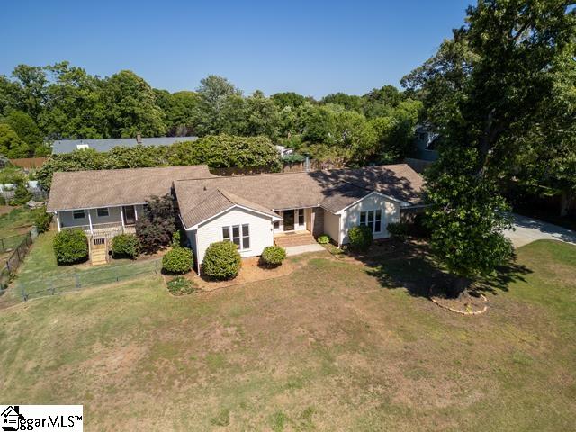 1011 Sierra Drive Property Photo 2