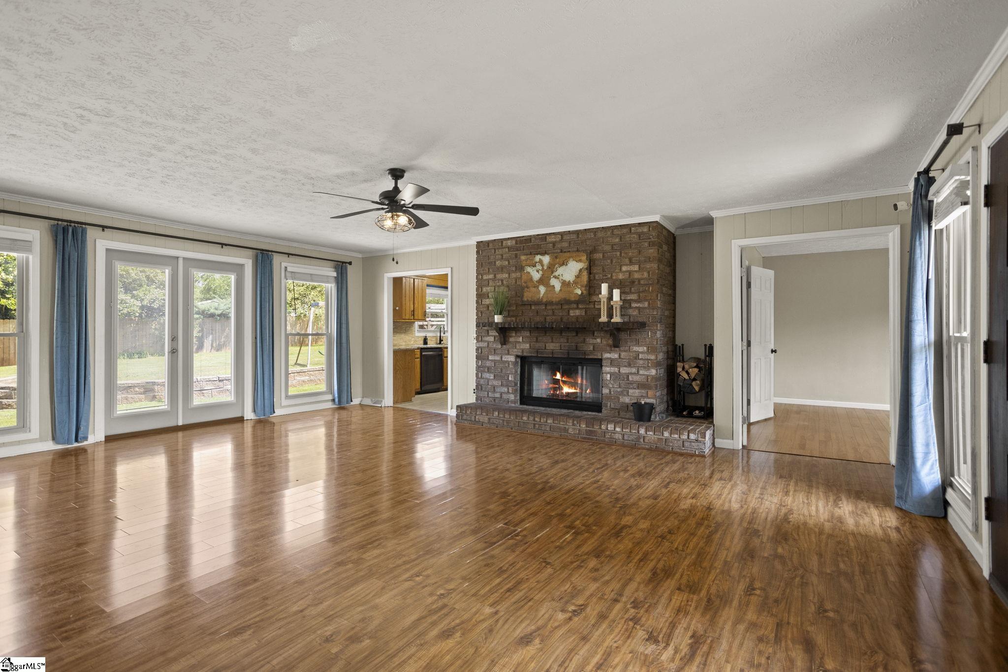 1011 Sierra Drive Property Photo 11
