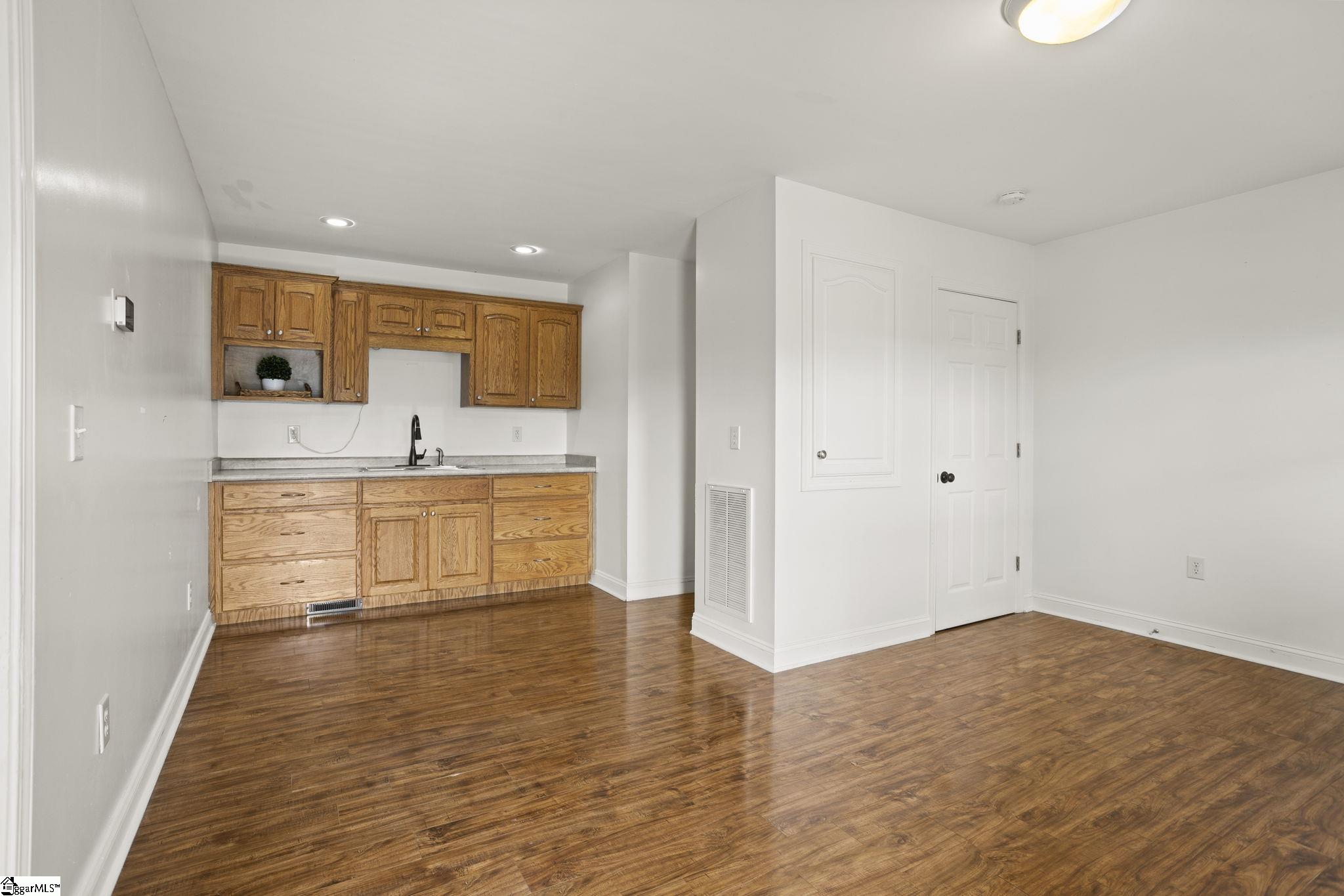 1011 Sierra Drive Property Photo 30