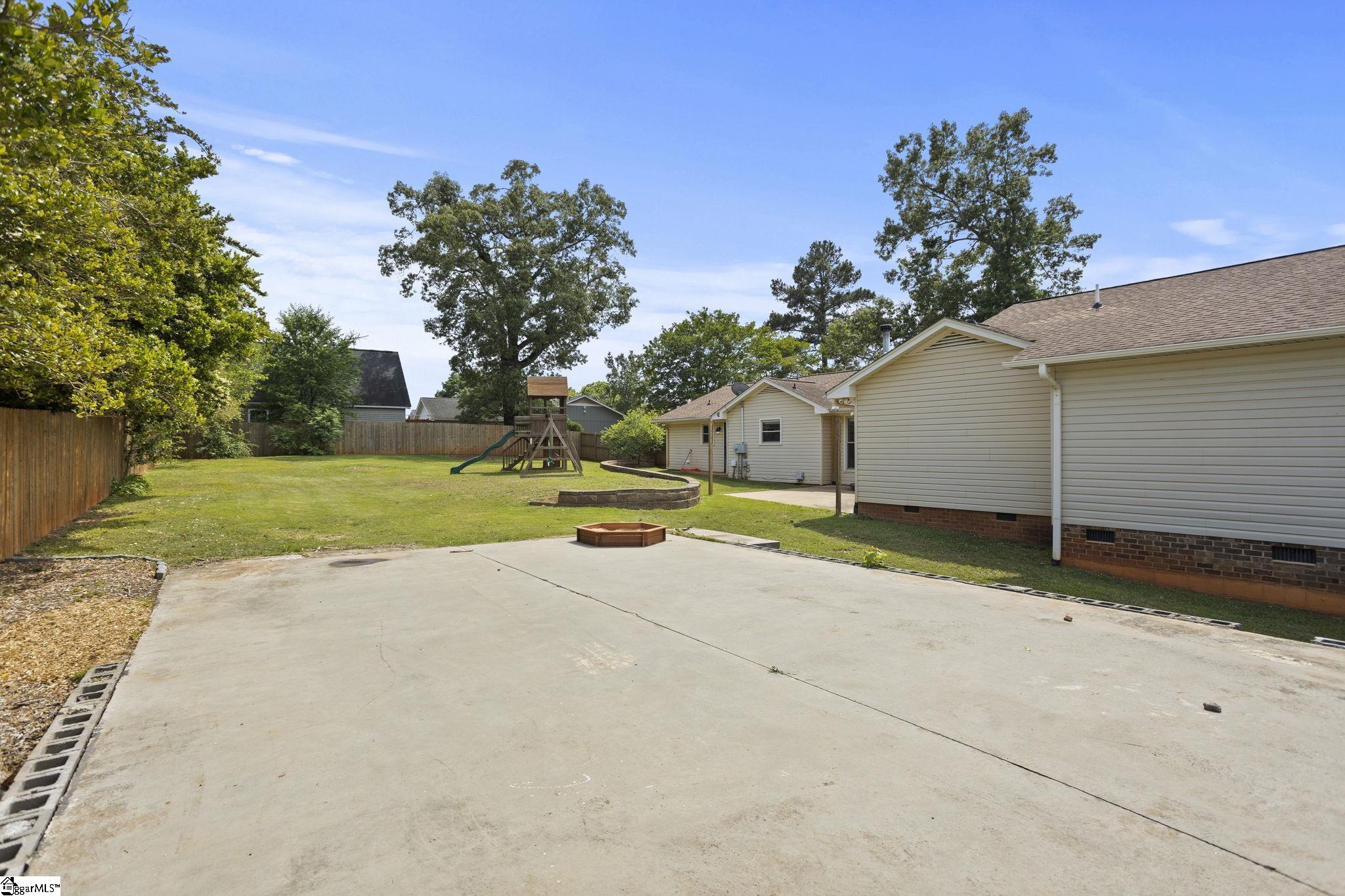 1011 Sierra Drive Property Photo 44