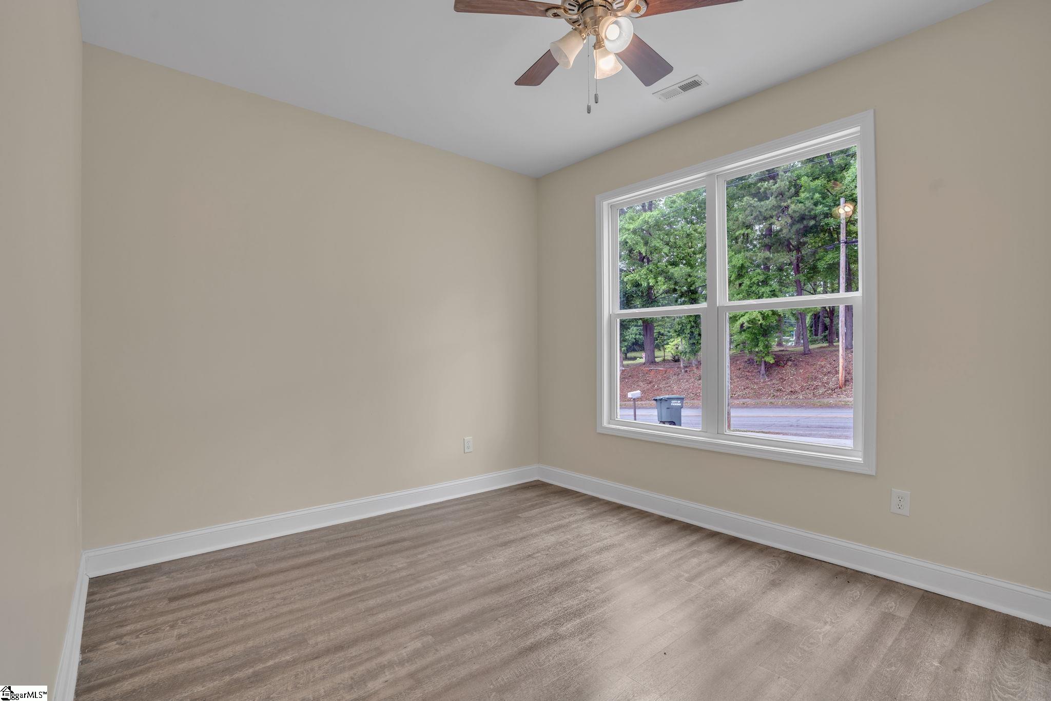 308 S Lewis Street Property Photo 19