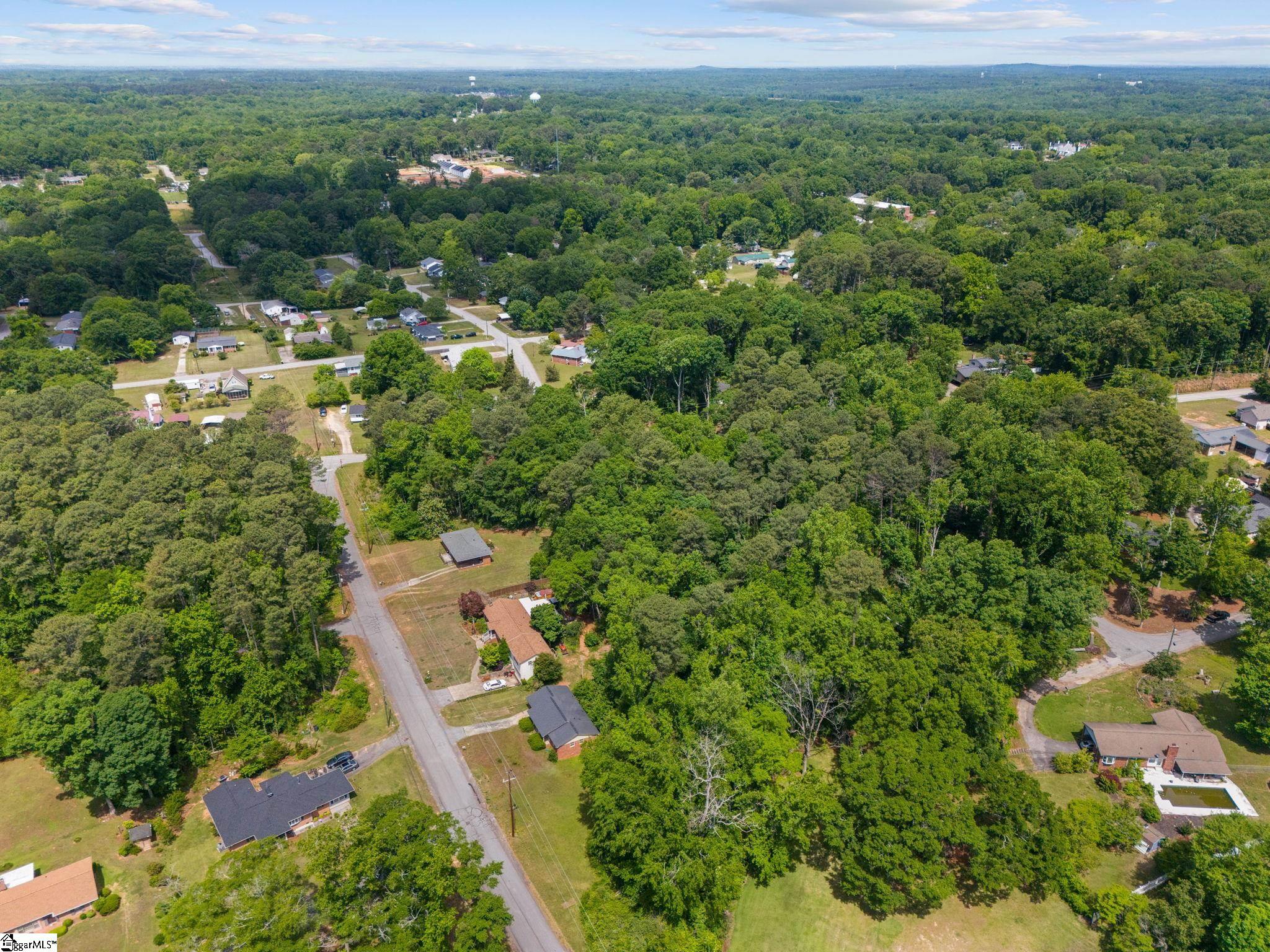 400 Meadow Road Property Photo 27
