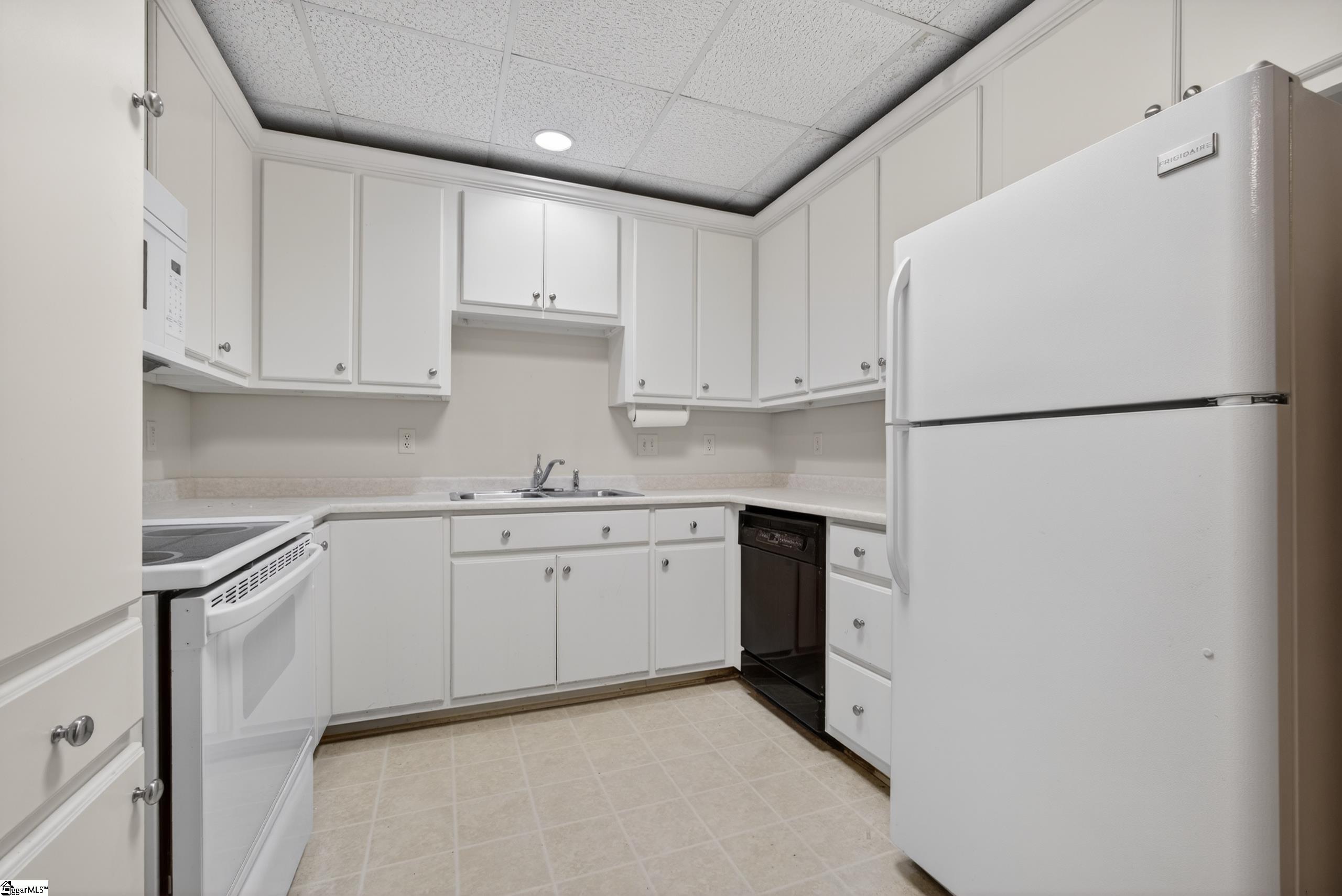 9 Portofino Court Property Photo 37
