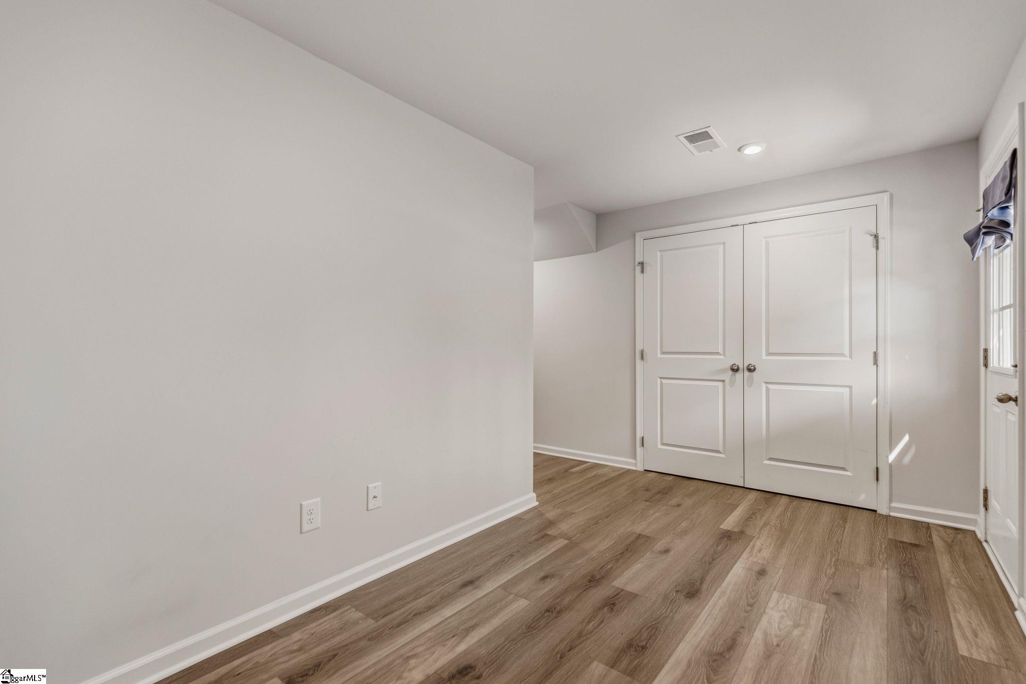 8 Bearmont Trail Property Photo 5