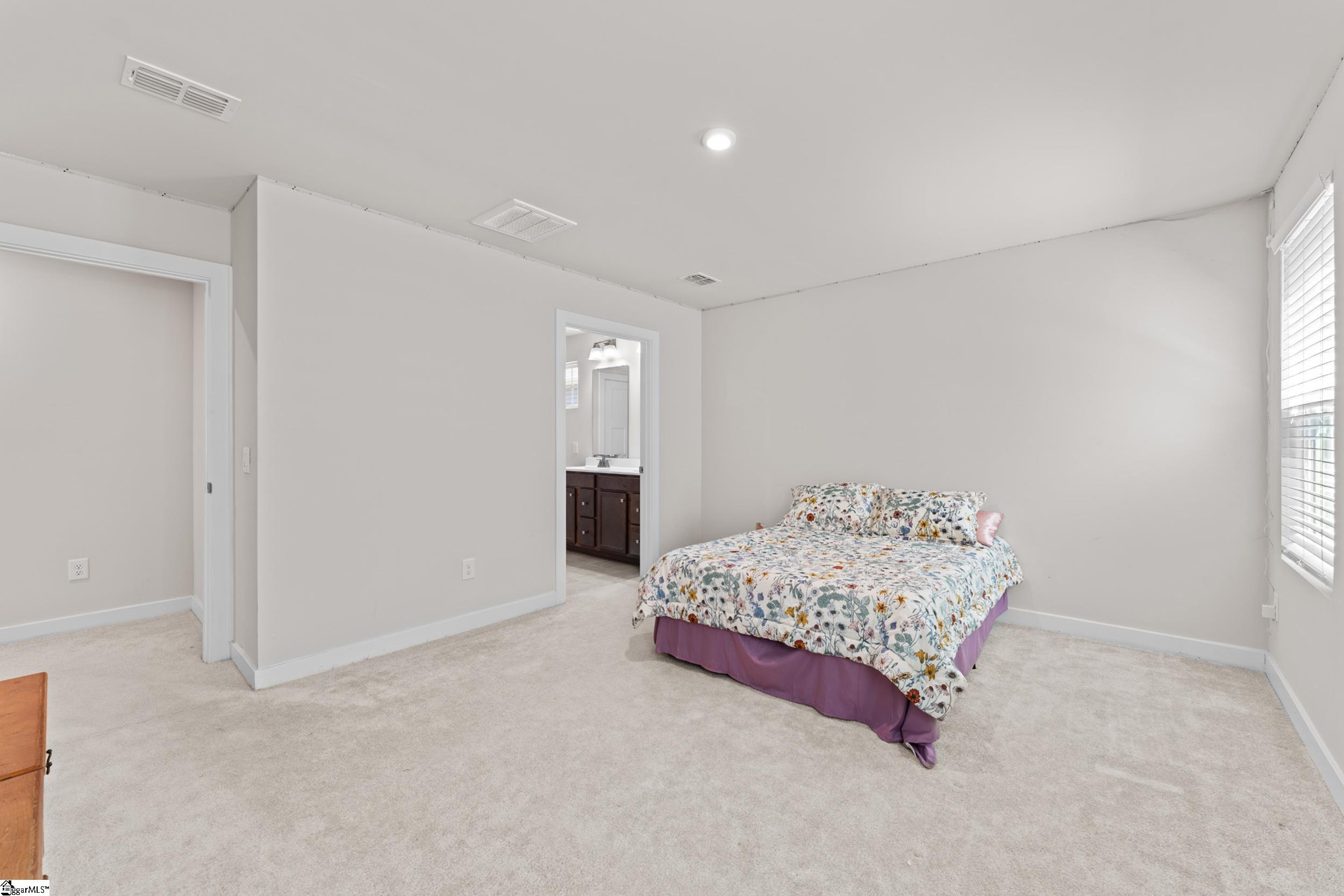 122 Southwell Street Property Photo 24