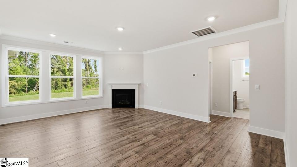 496 Inchmore Drive Property Photo 8