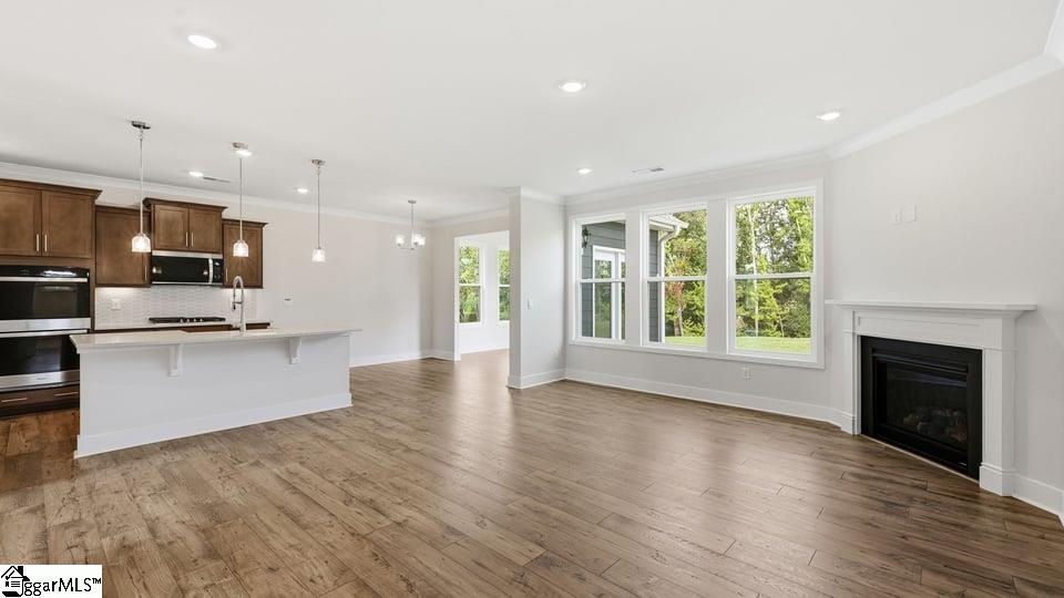 496 Inchmore Drive Property Photo 10