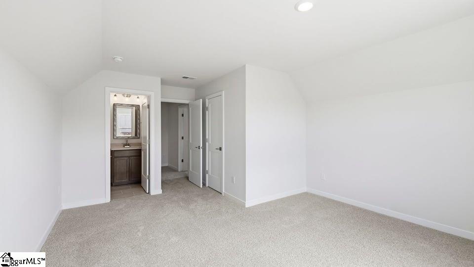 496 Inchmore Drive Property Photo 29