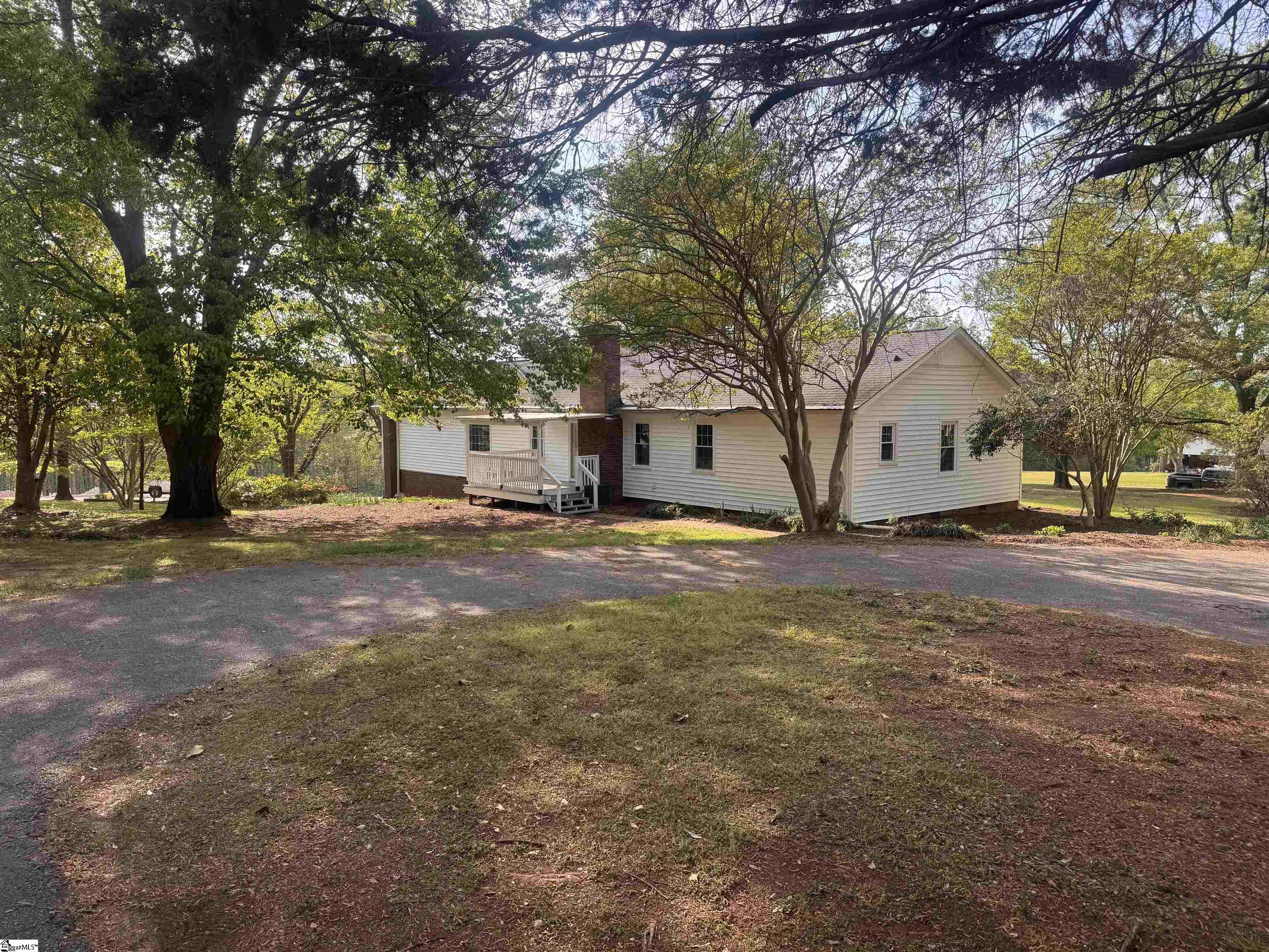 385 Wall Street Property Photo 8