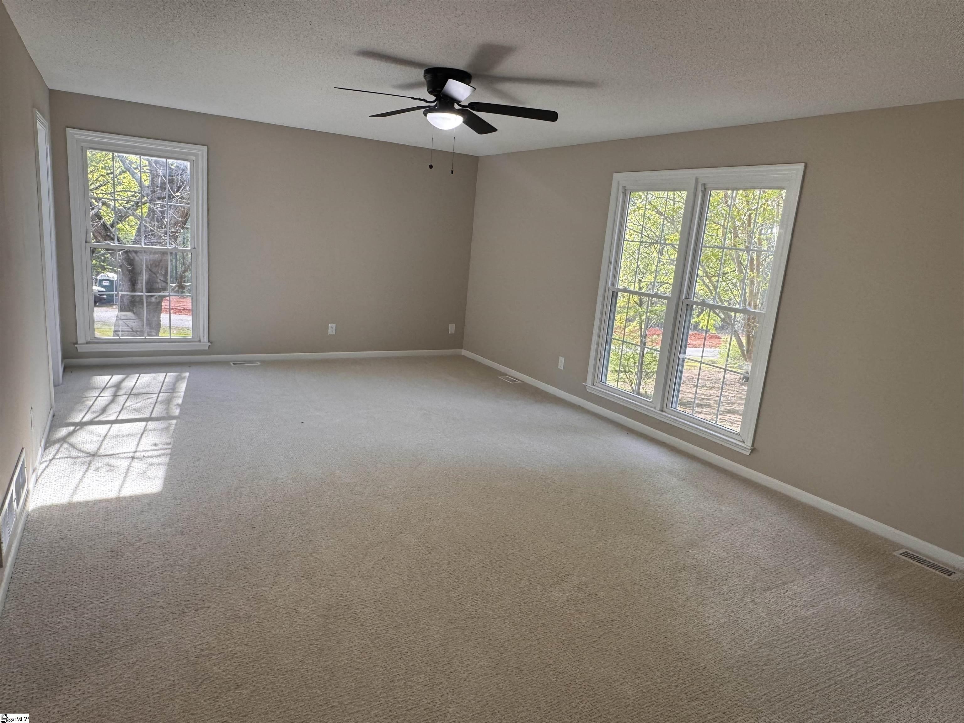 385 Wall Street Property Photo 18
