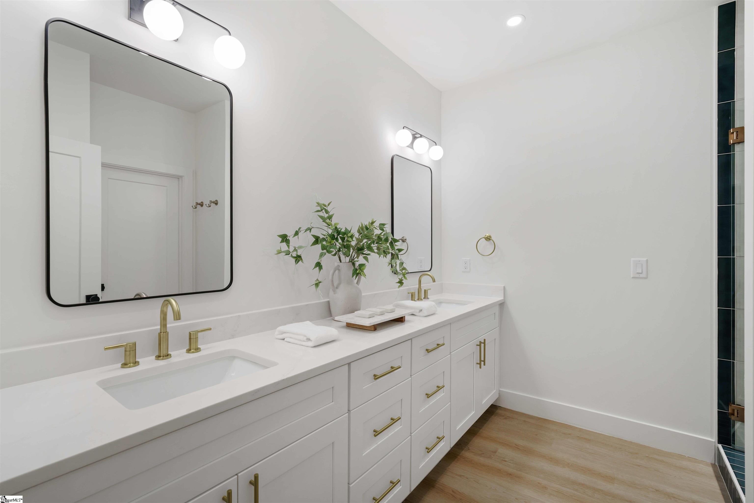 15 Milton Drive Property Photo 11