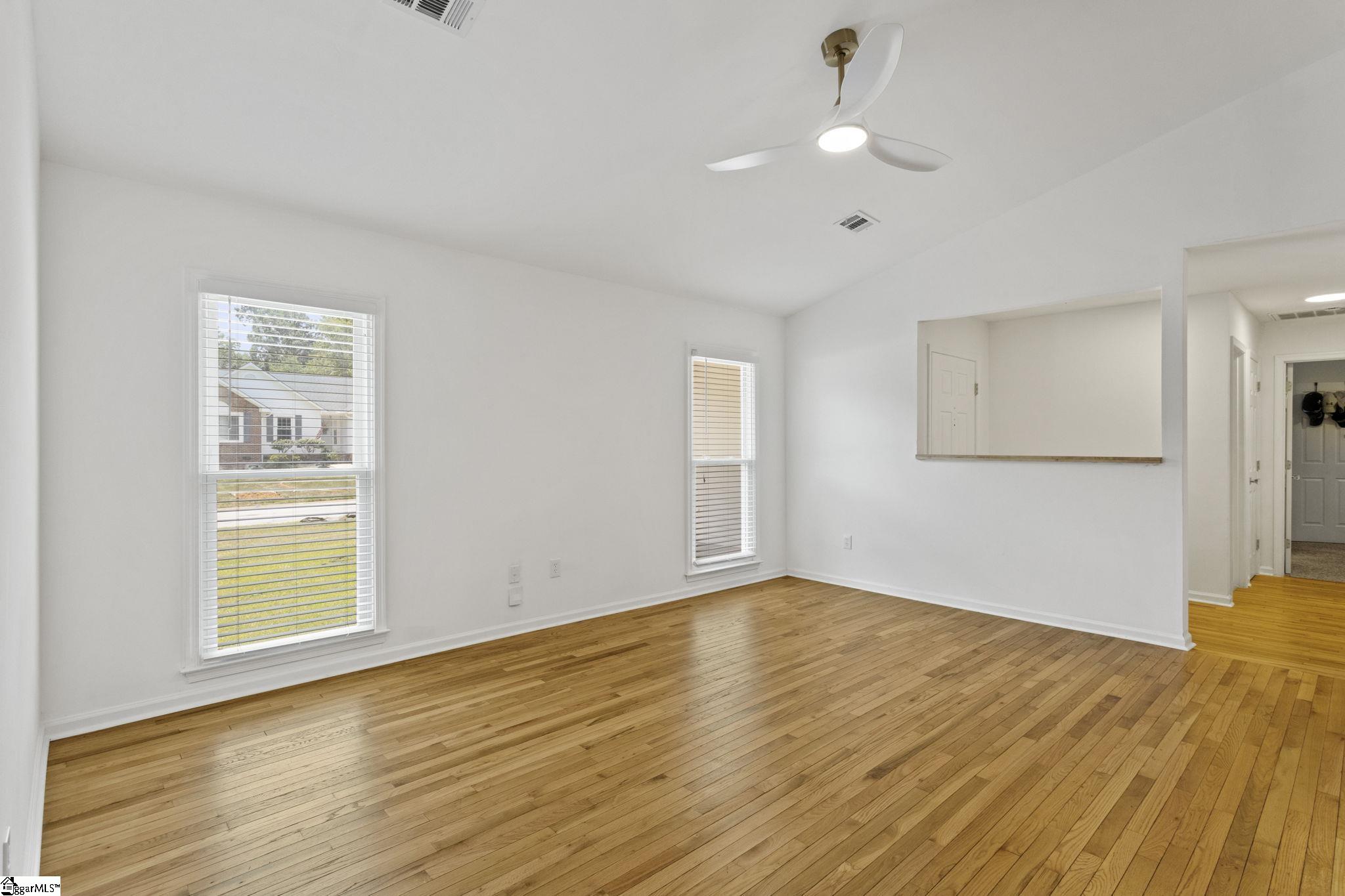 401 Belcross Drive Property Photo 4