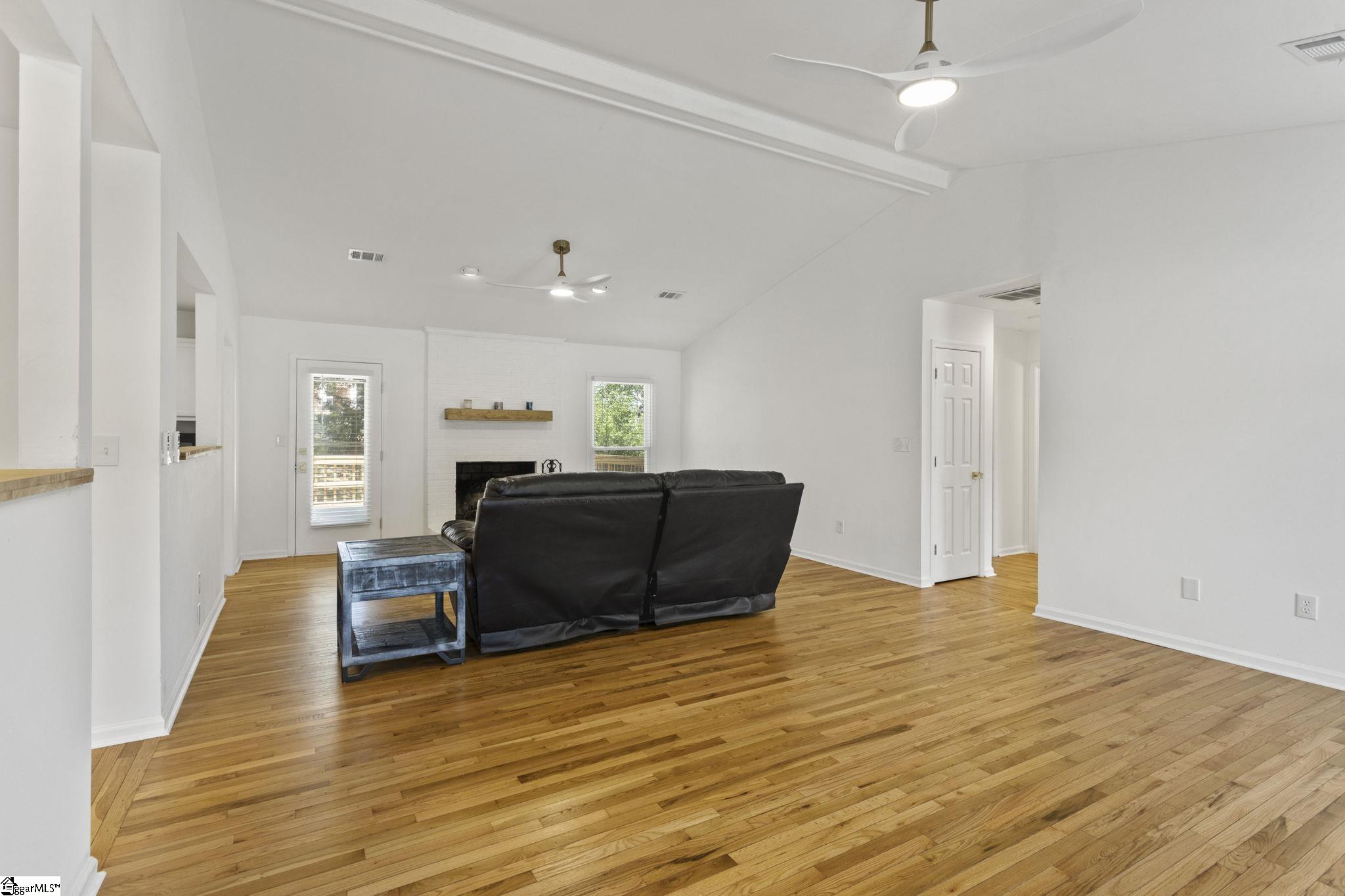 401 Belcross Drive Property Photo 8