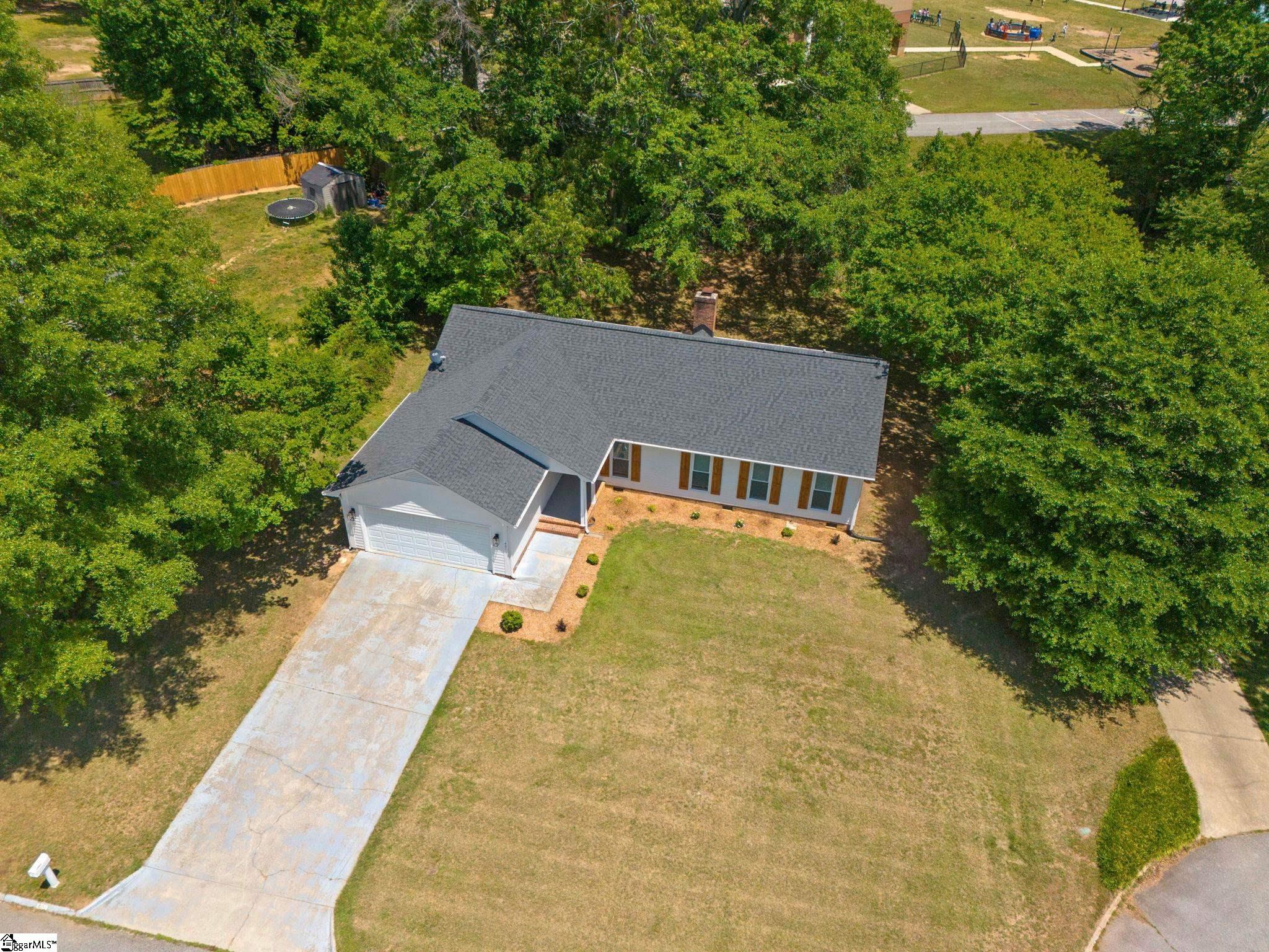 401 Belcross Drive Property Photo 30