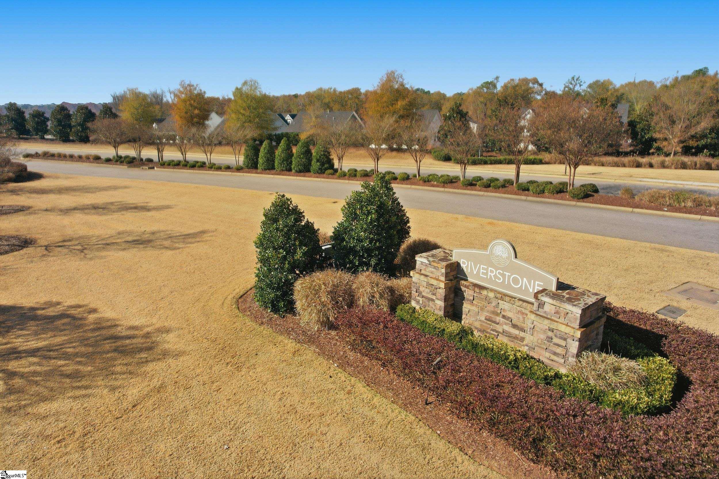 101 Comanche Trail Property Photo 35