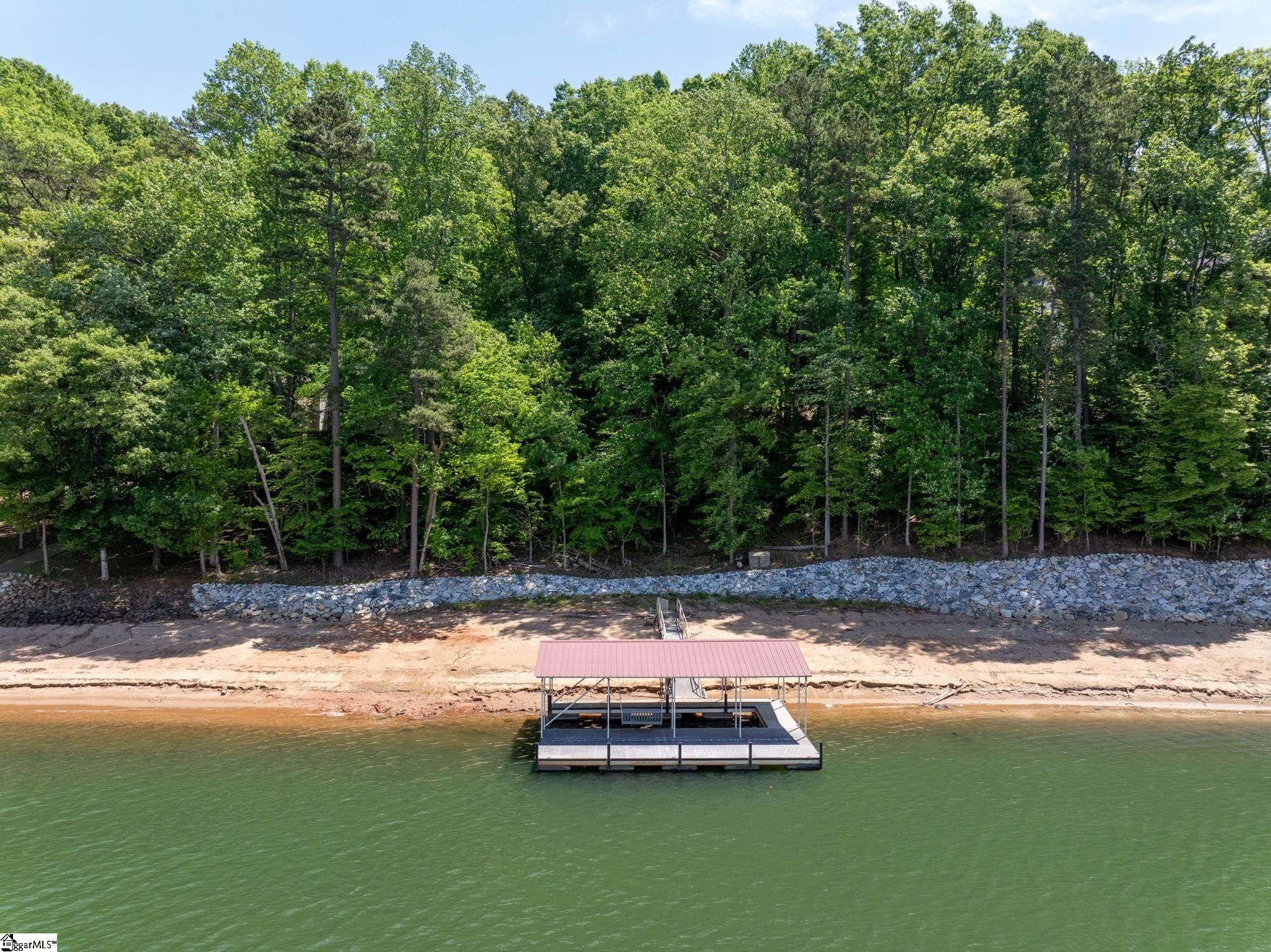 1591006 Property Photo 8