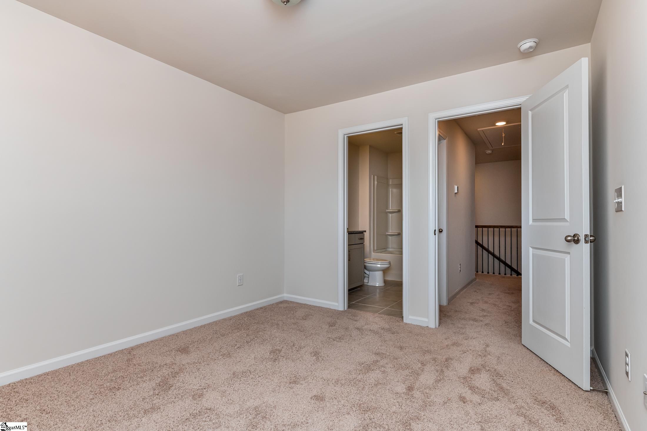 1591031 Property Photo 16