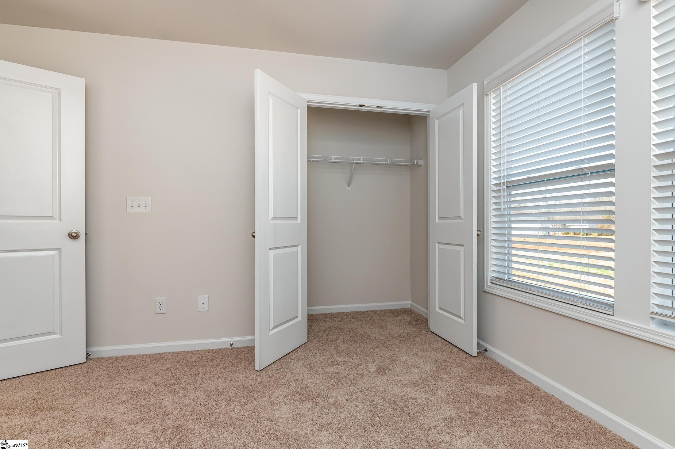 1591031 Property Photo 17