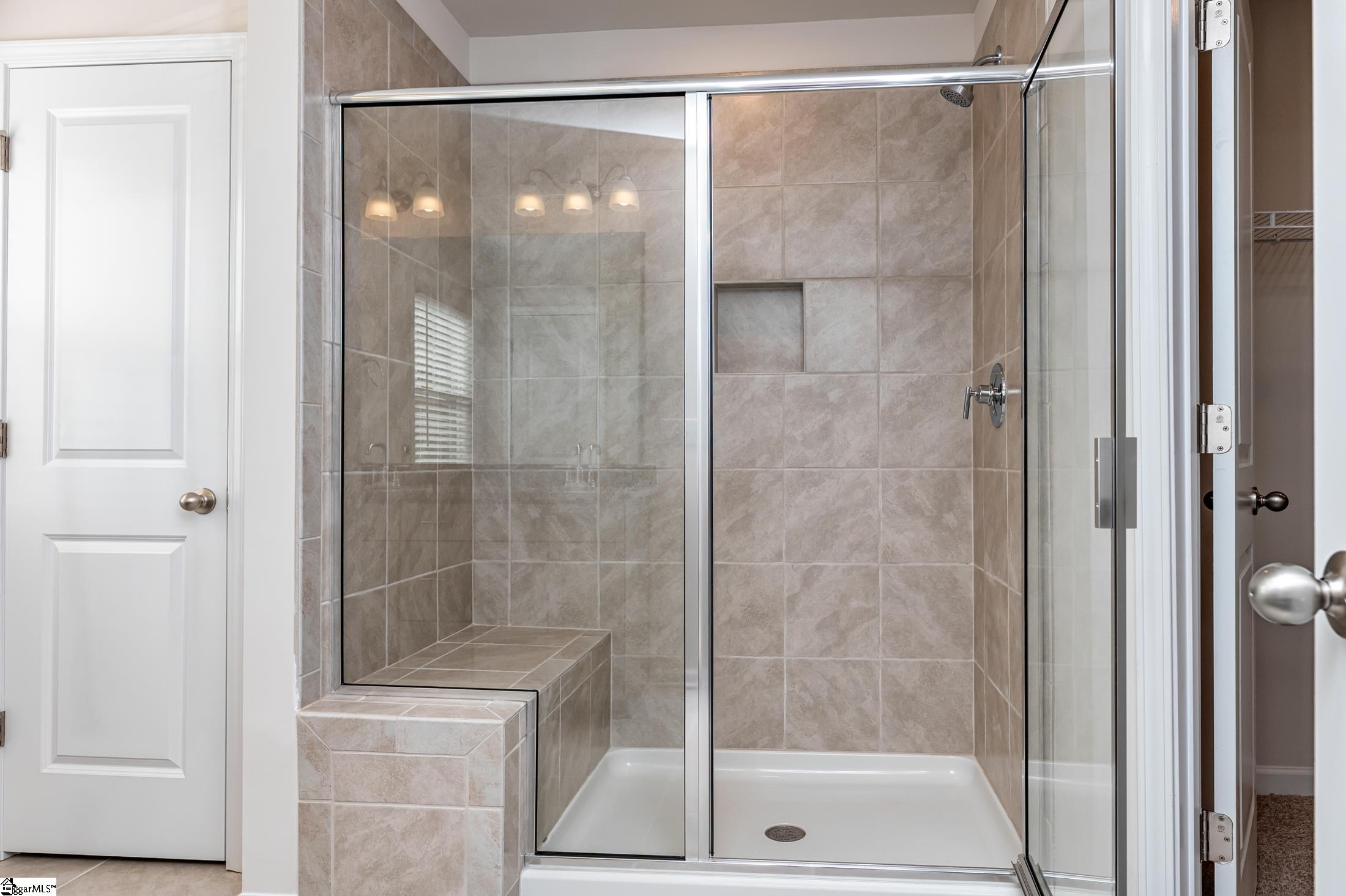 1591031 Property Photo 22