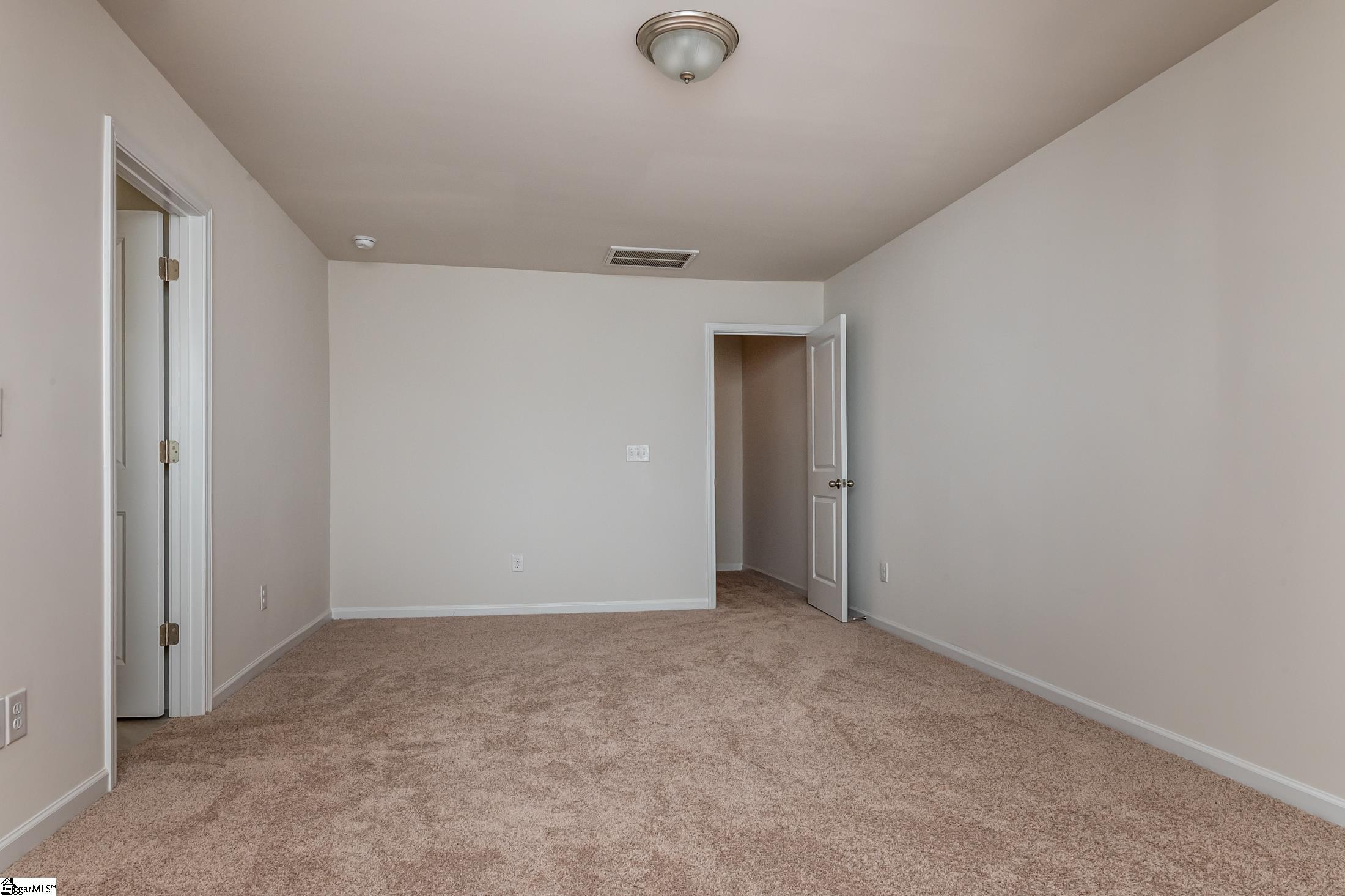 1591031 Property Photo 24