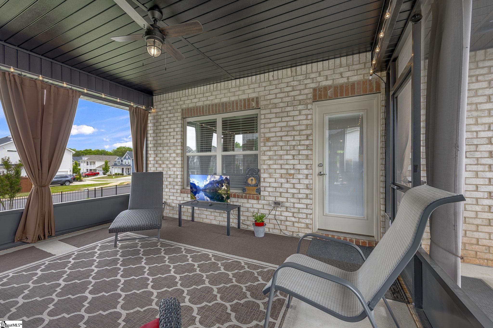 61 Woodcross Drive Property Photo 6