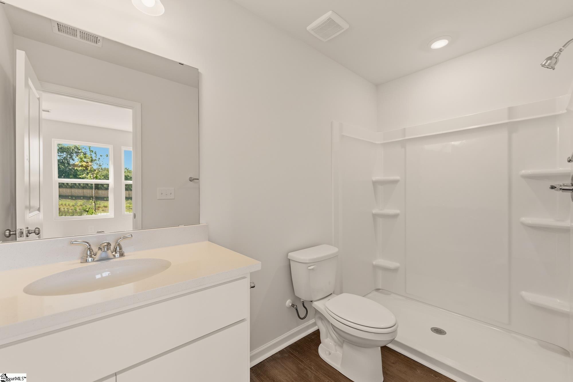158 Cloverfield Lane Property Photo 11