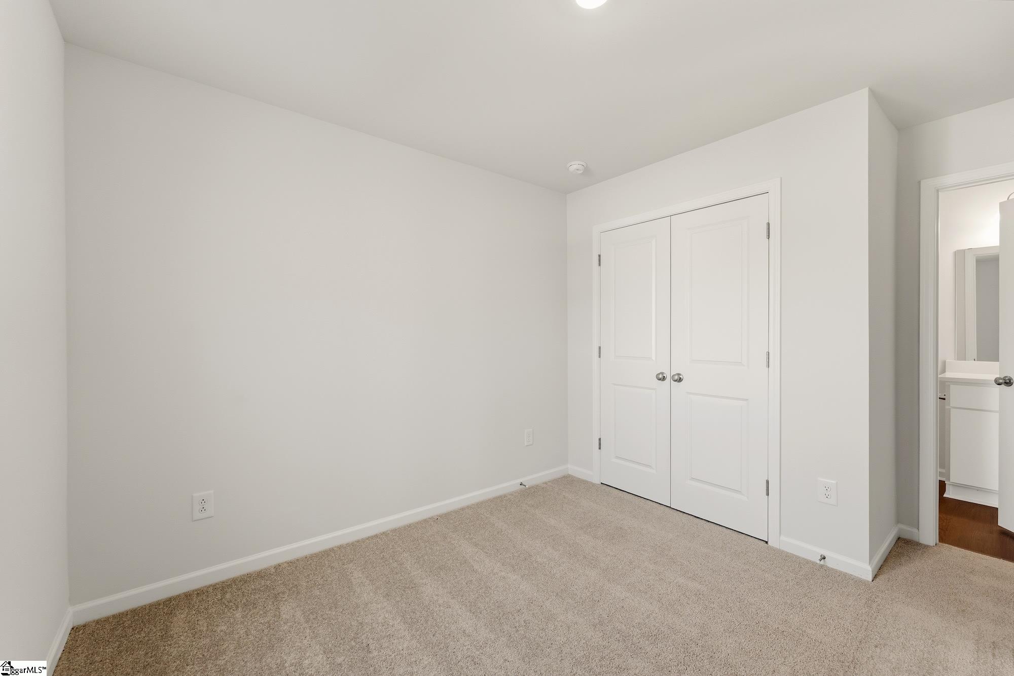 158 Cloverfield Lane Property Photo 14