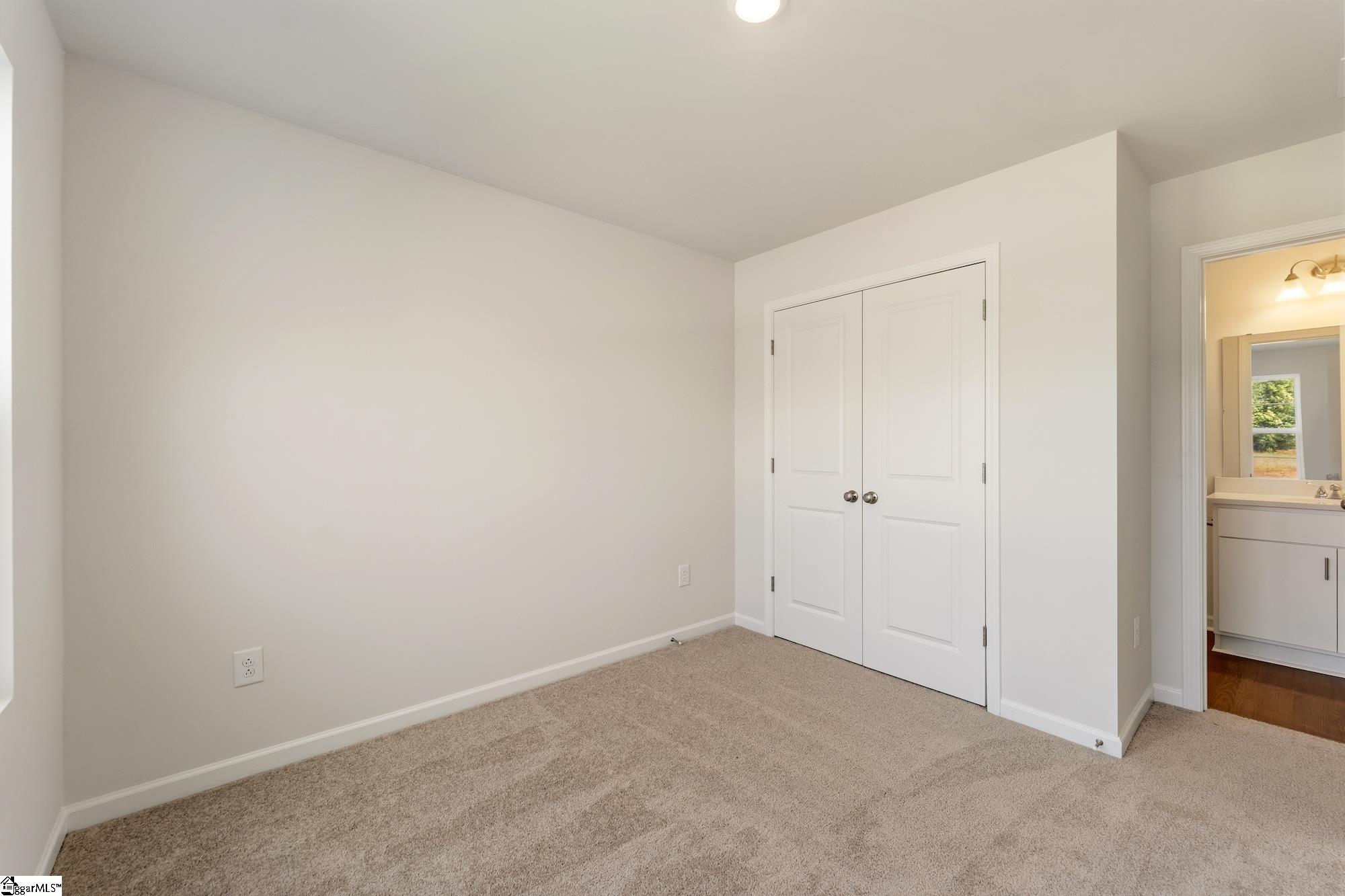 170 Cloverfield Lane Property Photo 15