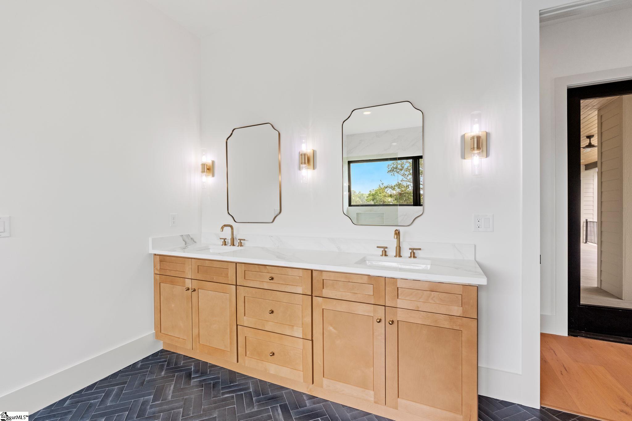 778 Garrison Road Property Photo 33